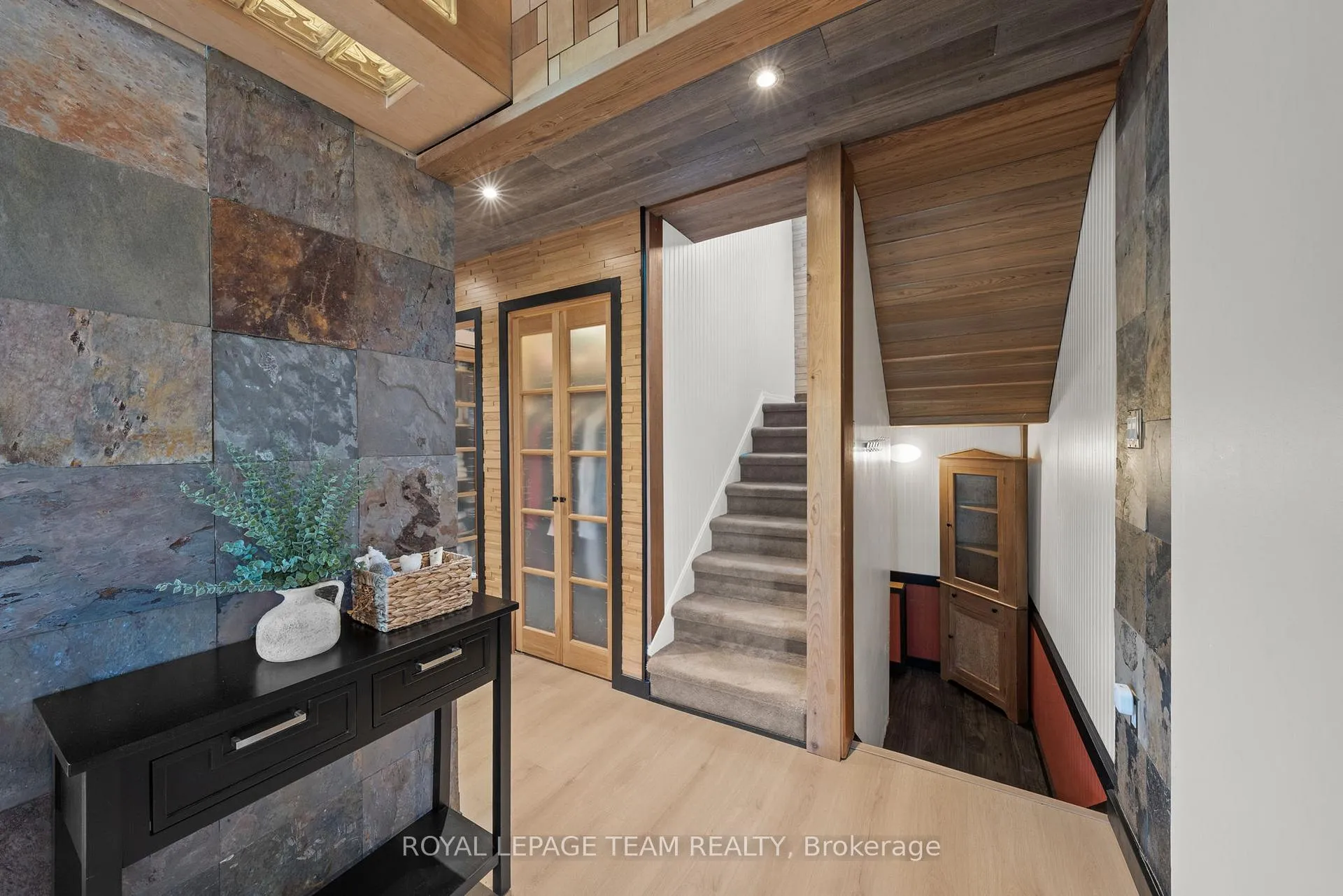 Photo 18 of 1386 Randall Avenue, Ottawa, Alta Vista — HOMEH