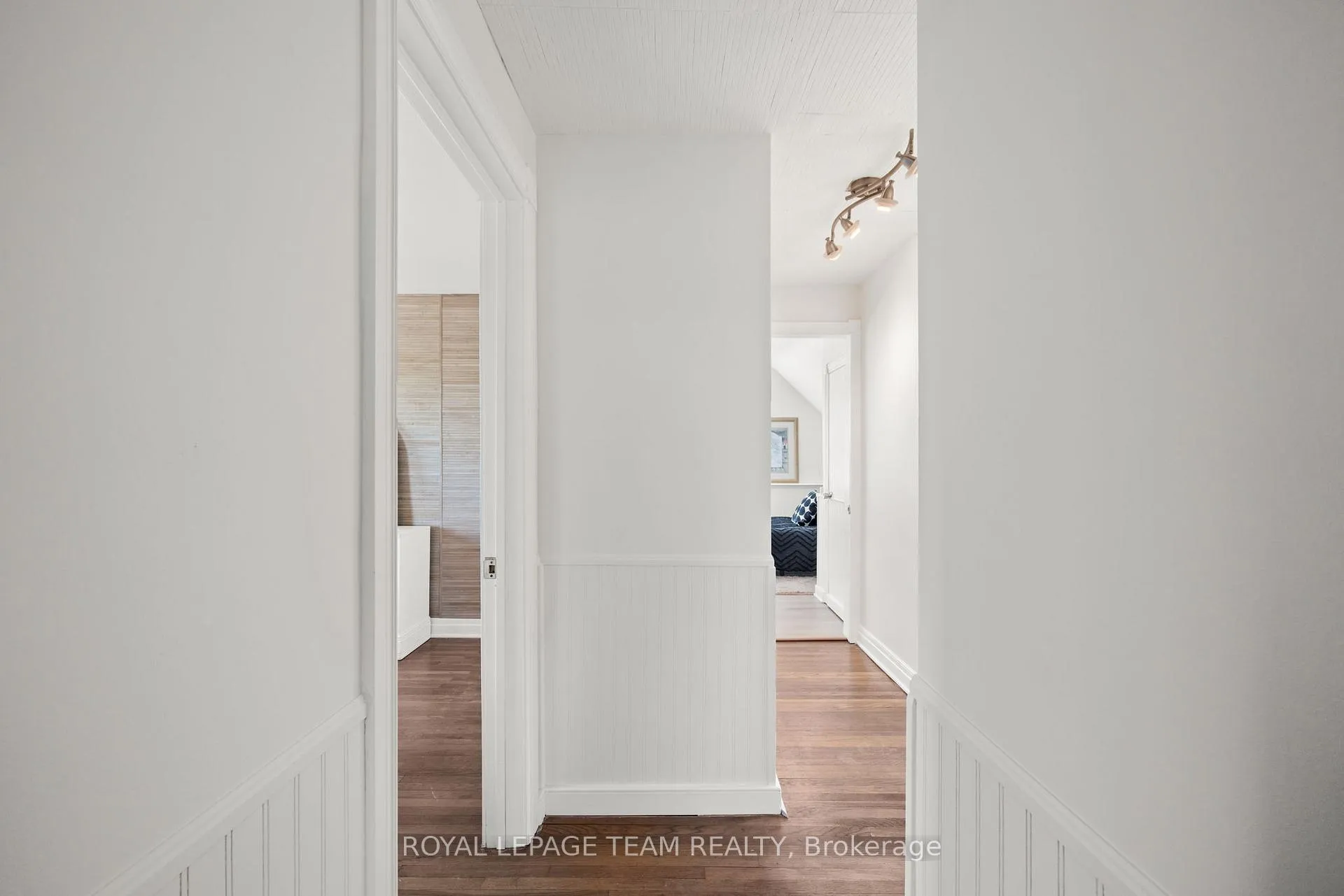 Photo 19 of 1386 Randall Avenue, Ottawa, Alta Vista — HOMEH