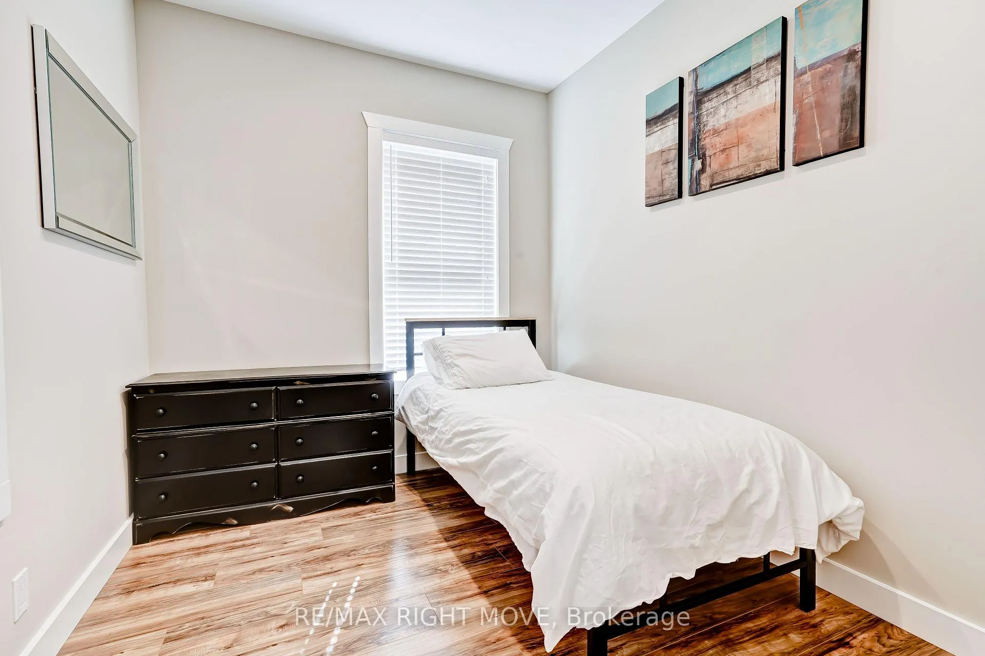 Photo 12 of 209 Atherley Road, Orillia — HOMEH