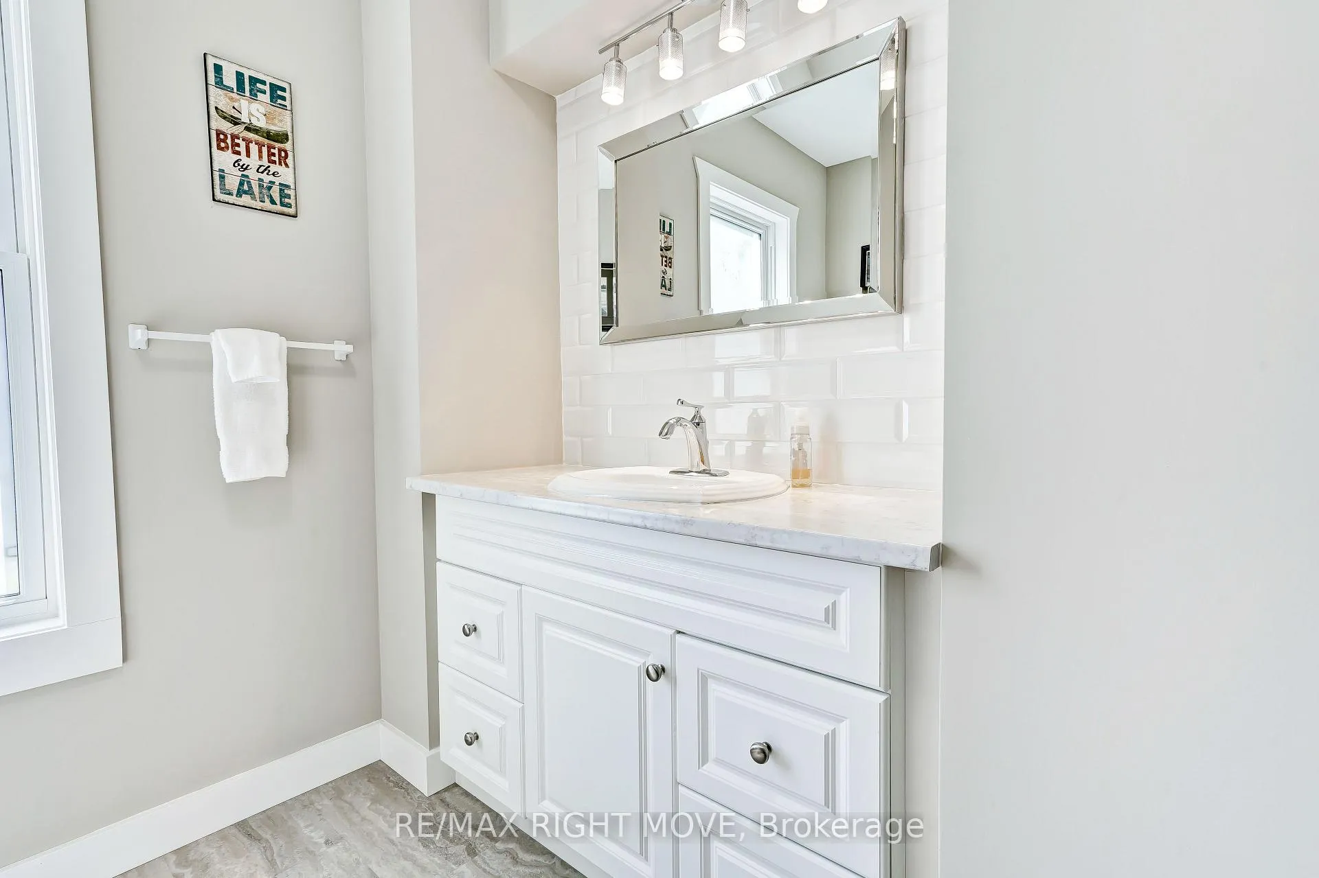 Photo 14 of 209 Atherley Road, Orillia — HOMEH