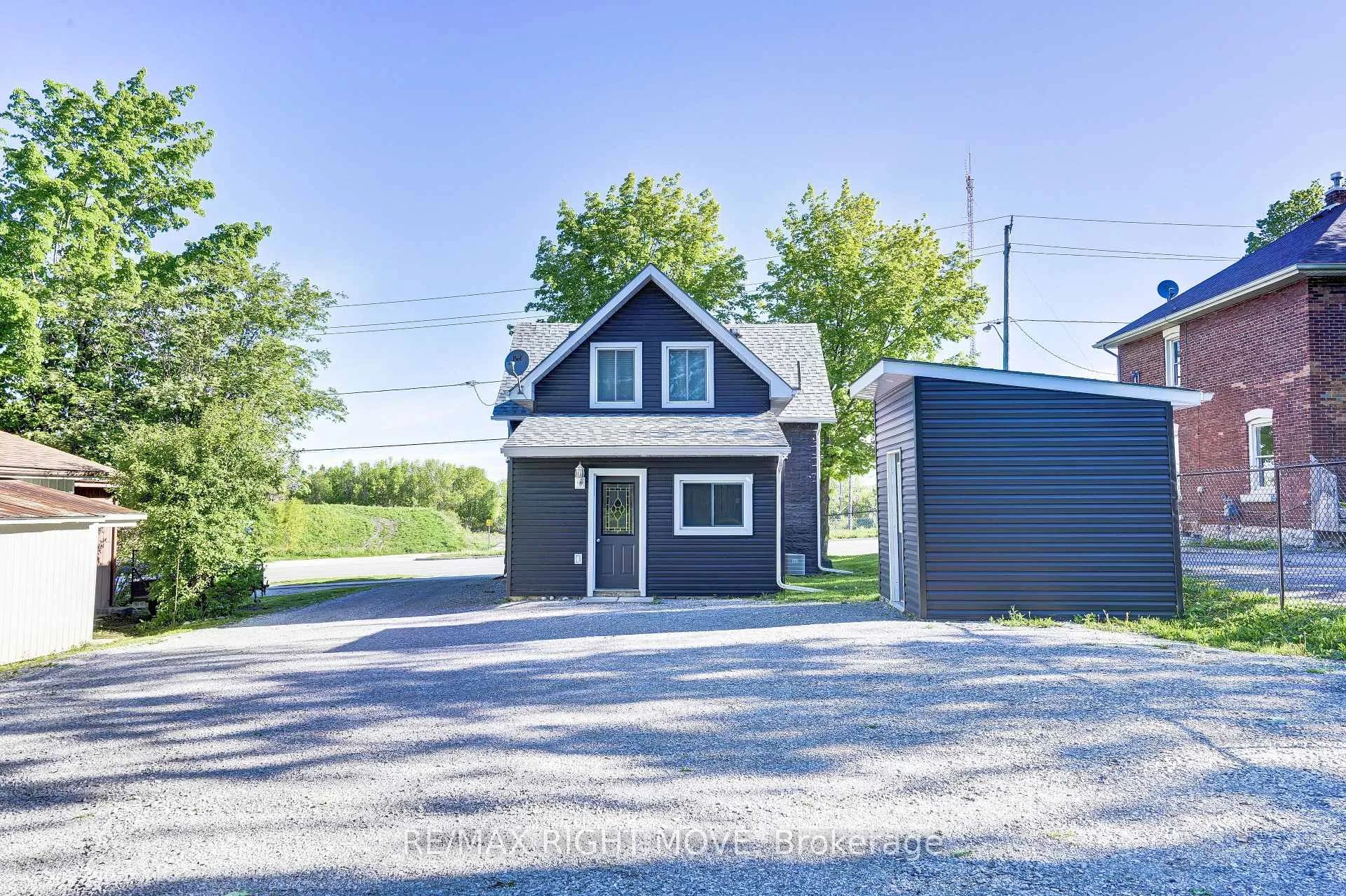 Photo 23 of 209 Atherley Road, Orillia — HOMEH
