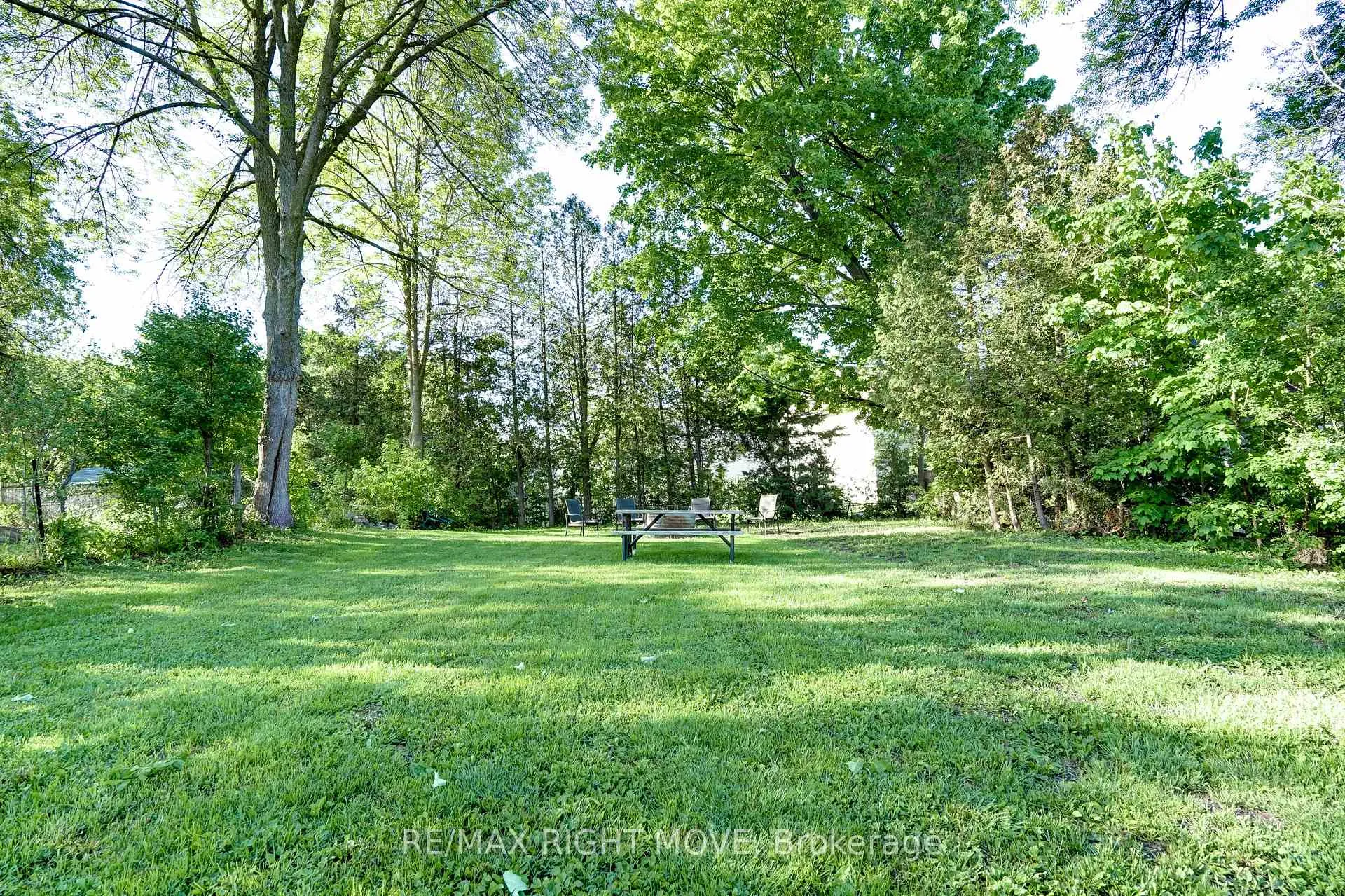 Photo 26 of 209 Atherley Road, Orillia — HOMEH