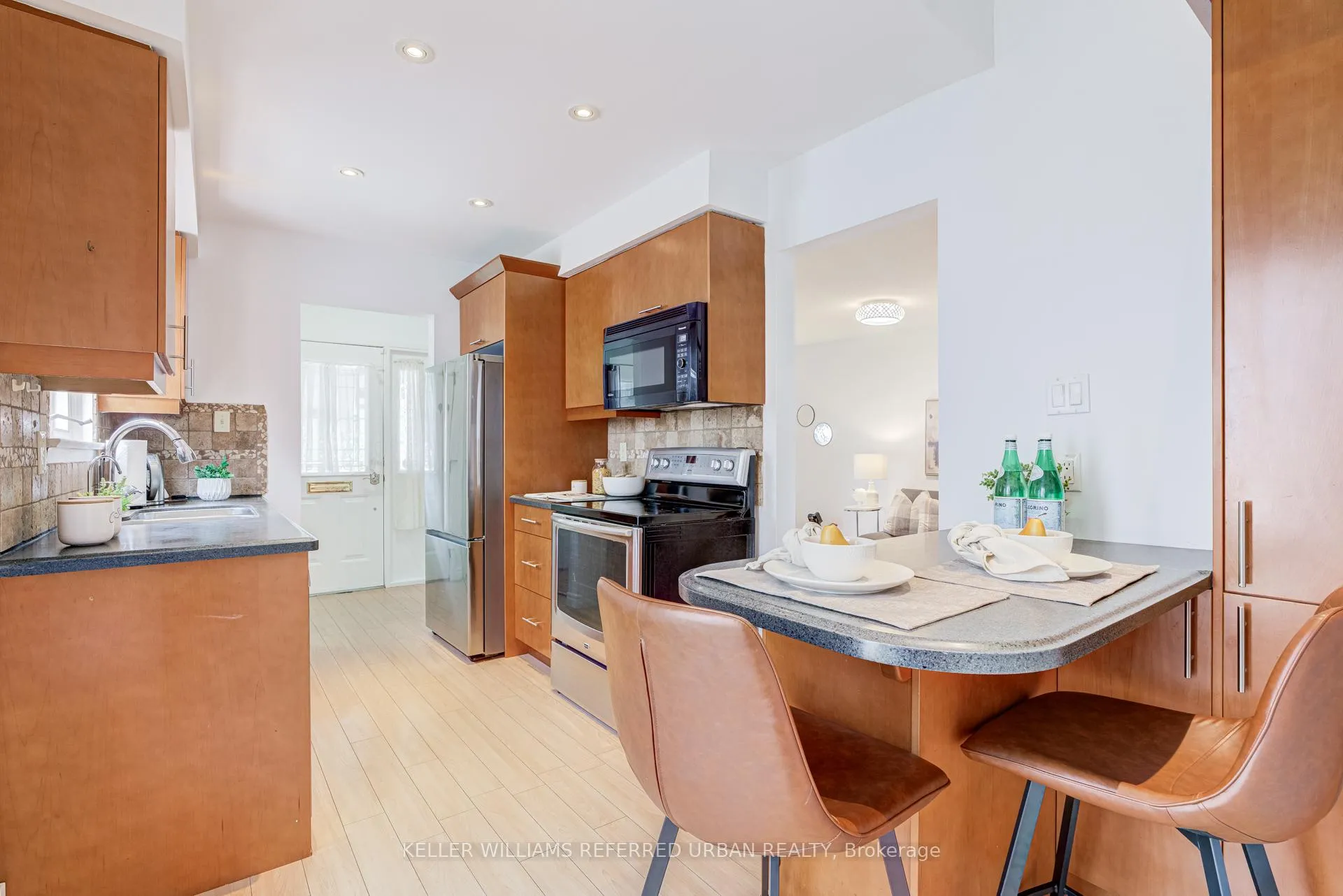 Photo 12 of 874 Finley Avenue, Ajax, South West — HOMEH
