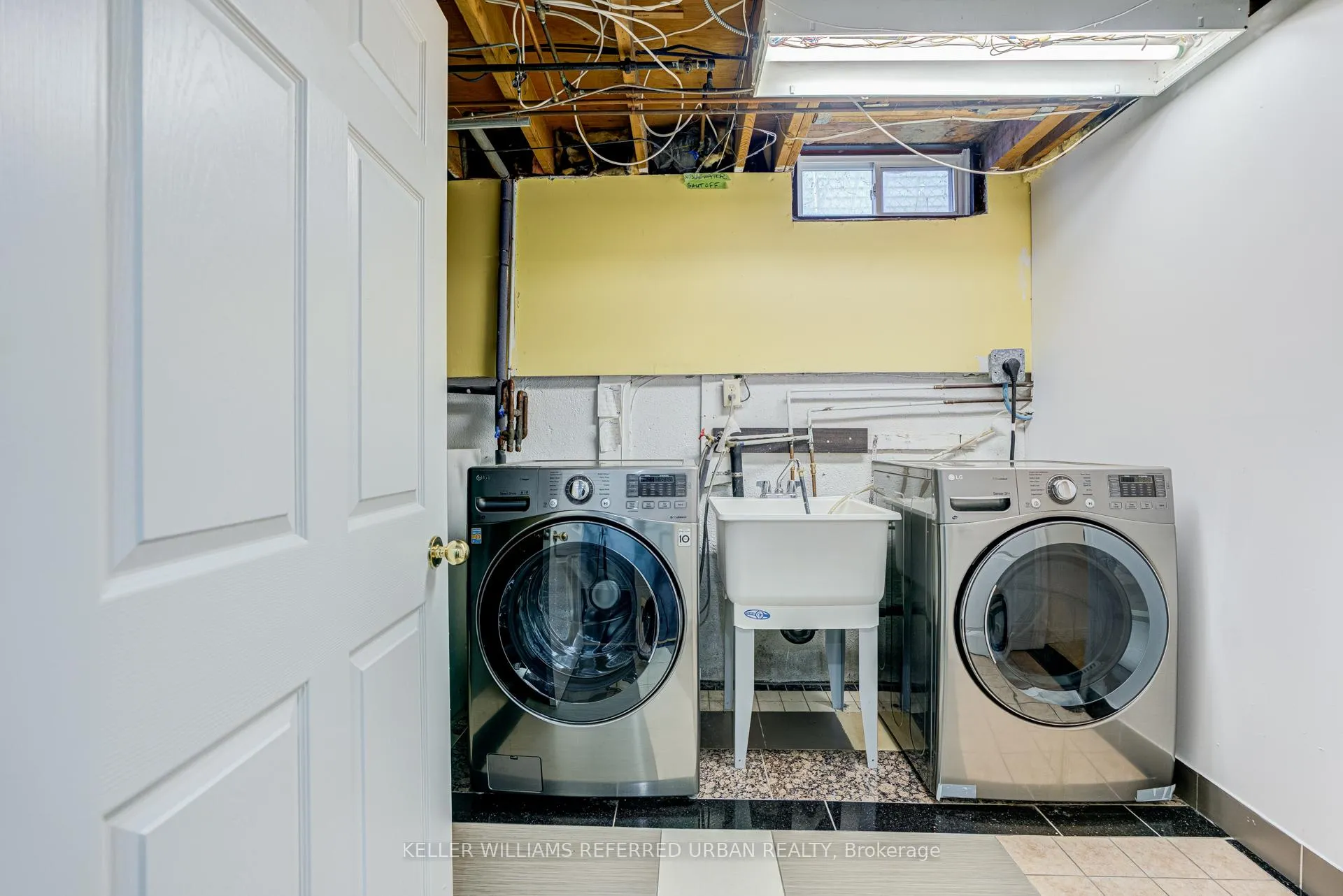 Photo 32 of 874 Finley Avenue, Ajax, South West — HOMEH