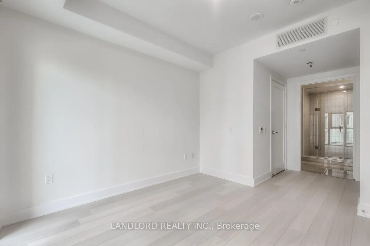 Photo 9 of Unit 304, 6 Jackes Avenue, Toronto, Rosedale-Moore Park — HOMEH
