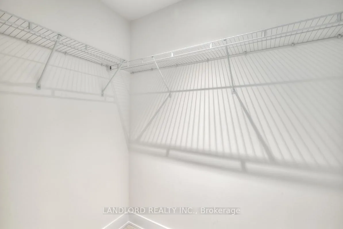 Photo 10 of Unit 304, 6 Jackes Avenue, Toronto, Rosedale-Moore Park — HOMEH