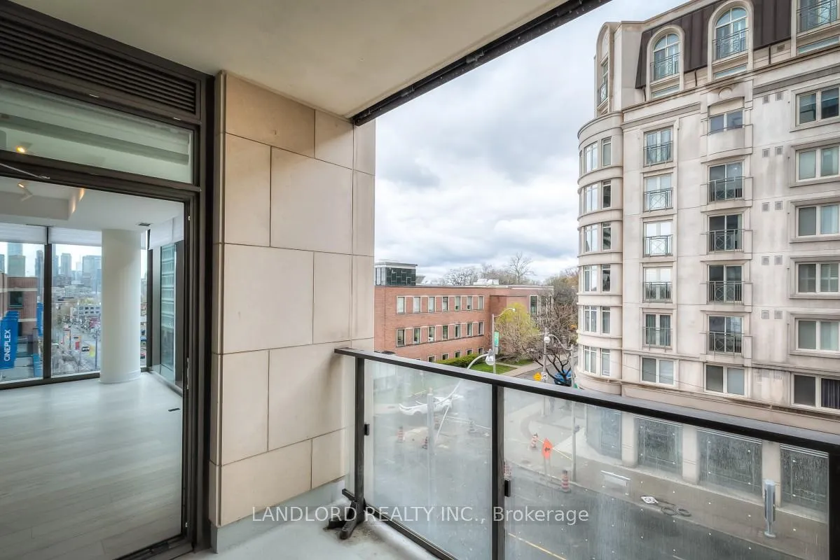 Photo 12 of Unit 304, 6 Jackes Avenue, Toronto, Rosedale-Moore Park — HOMEH