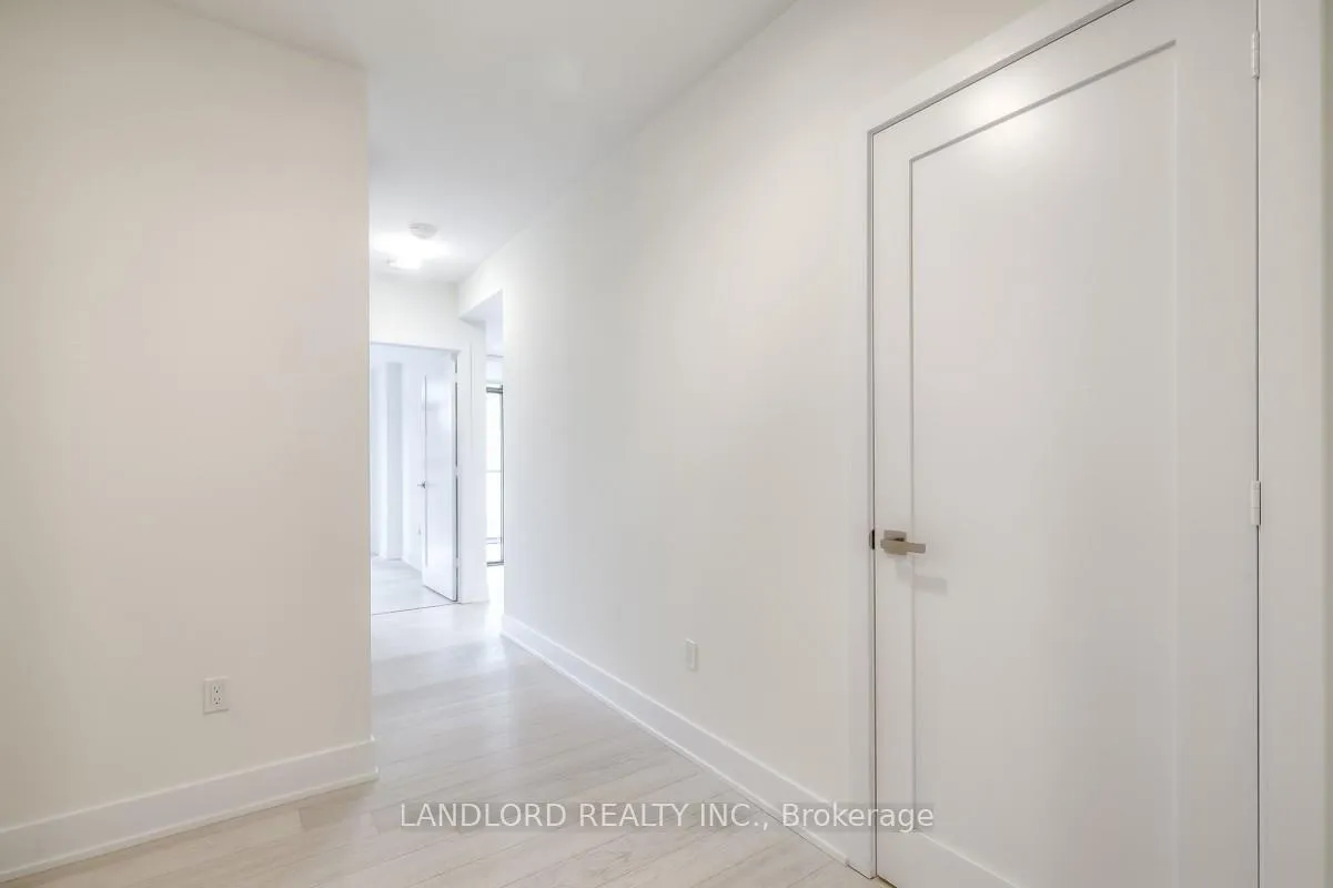 Photo 17 of Unit 304, 6 Jackes Avenue, Toronto, Rosedale-Moore Park — HOMEH