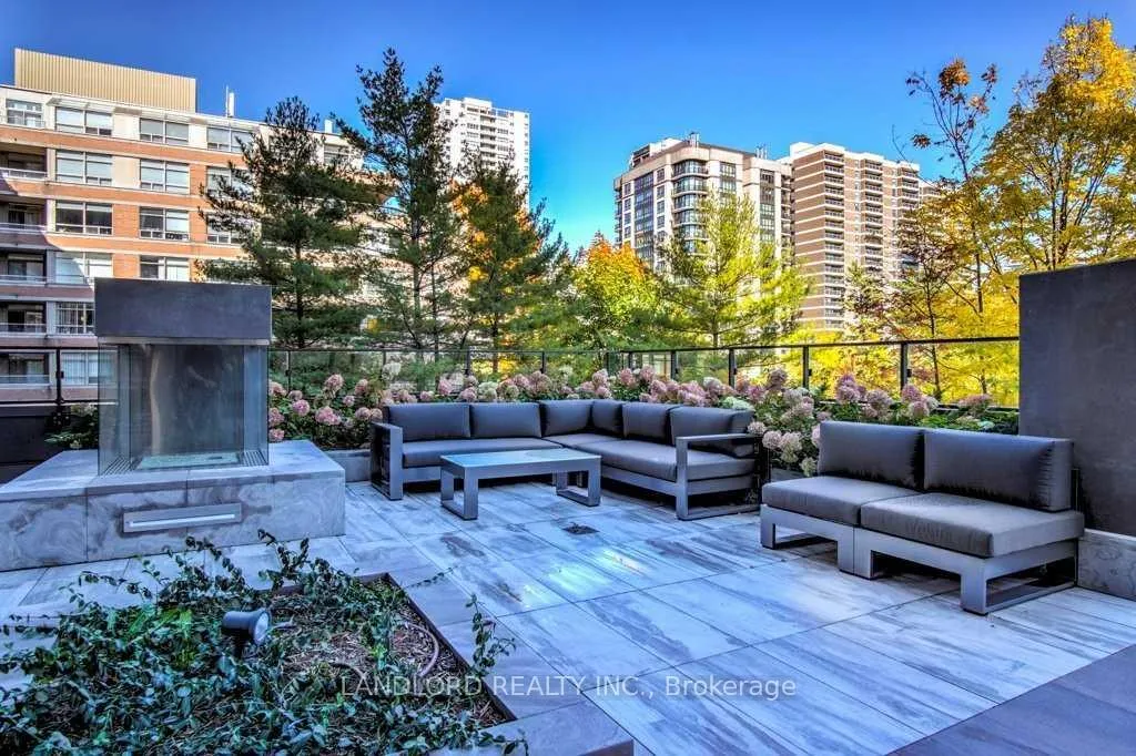 Photo 25 of Unit 304, 6 Jackes Avenue, Toronto, Rosedale-Moore Park — HOMEH