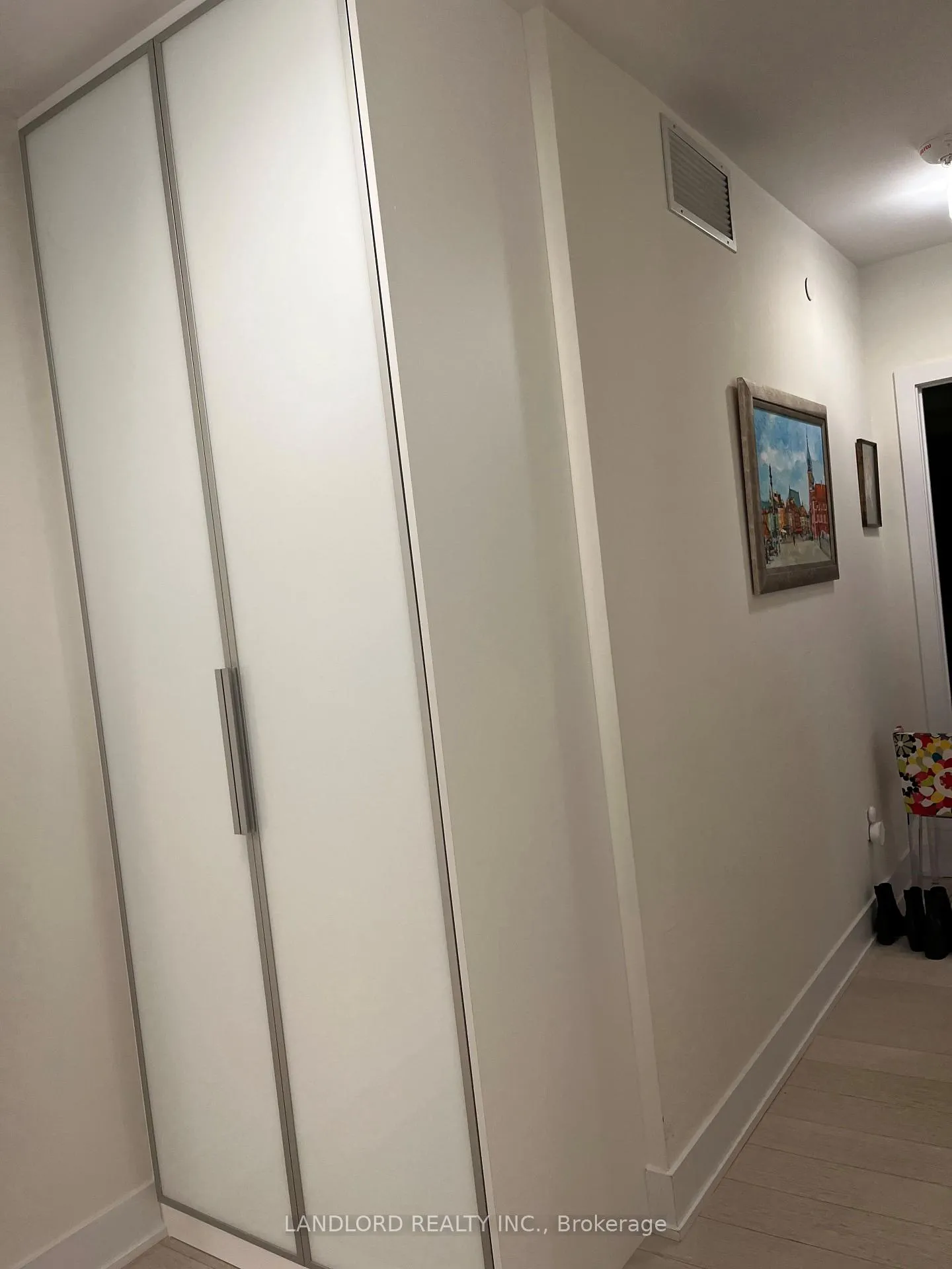 Photo 29 of Unit 304, 6 Jackes Avenue, Toronto, Rosedale-Moore Park — HOMEH