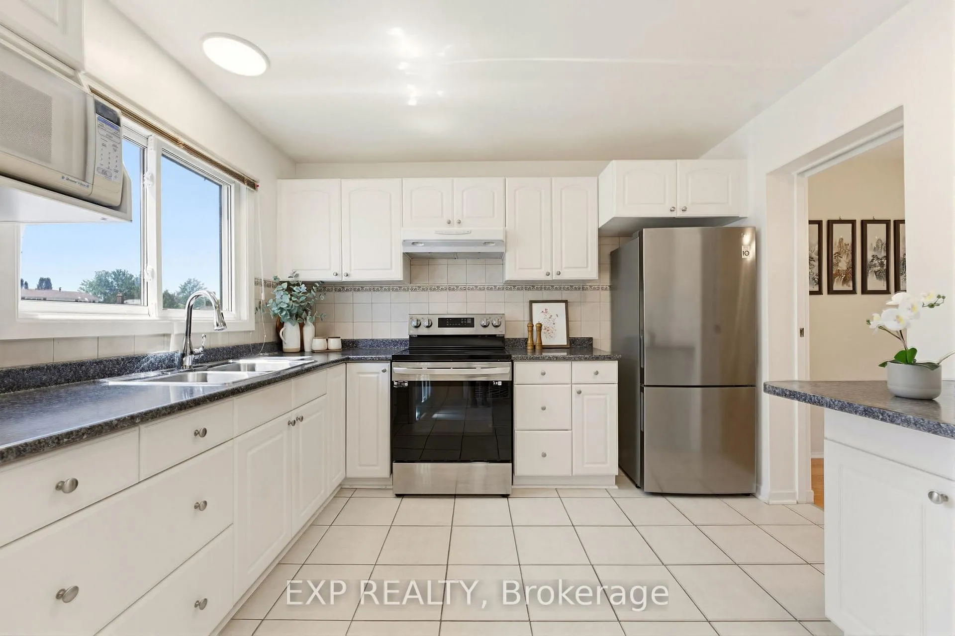 Photo 6 of Unit A, 10 Fieldgate Drive, Ottawa, Barrhaven - Knollsbrook — HOMEH