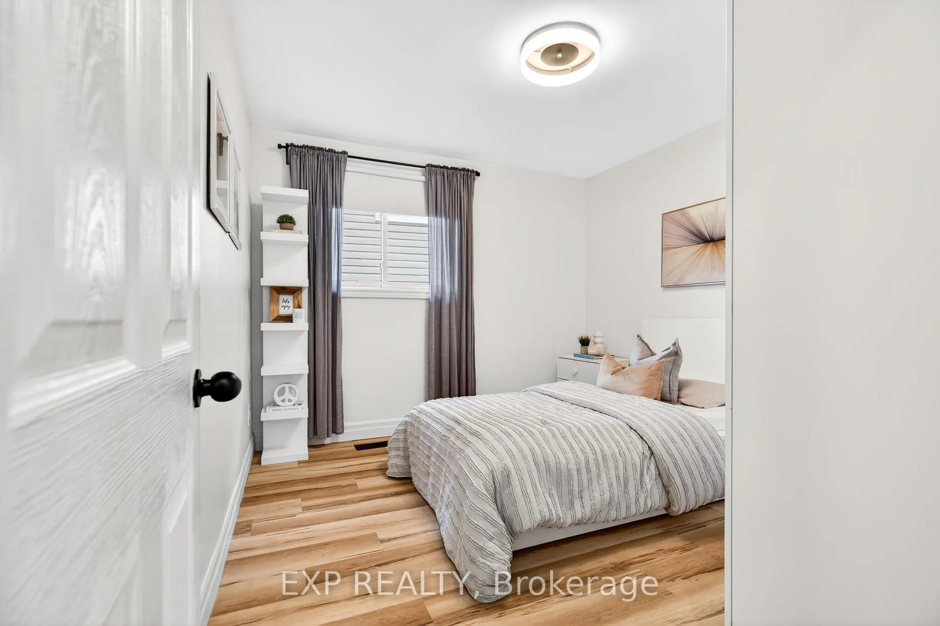 Photo 36 of 15 Rexway Drive, Halton Hills, Georgetown — HOMEH