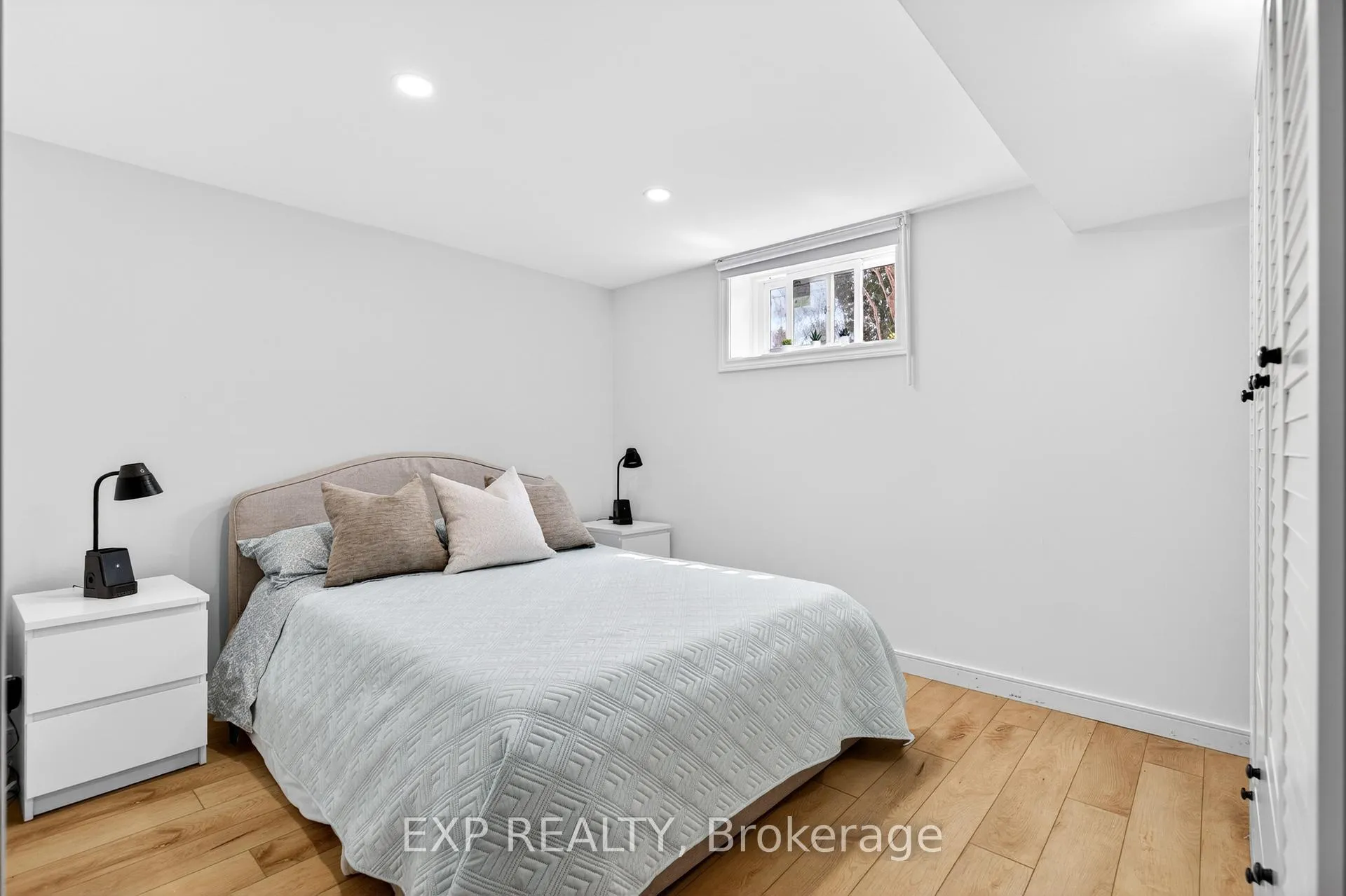 Photo 58 of 15 Rexway Drive, Halton Hills, Georgetown — HOMEH
