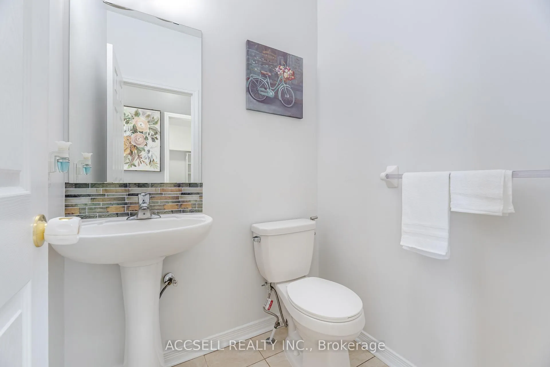 Photo 31 of 79 Lobb Court, Clarington, Bowmanville — HOMEH