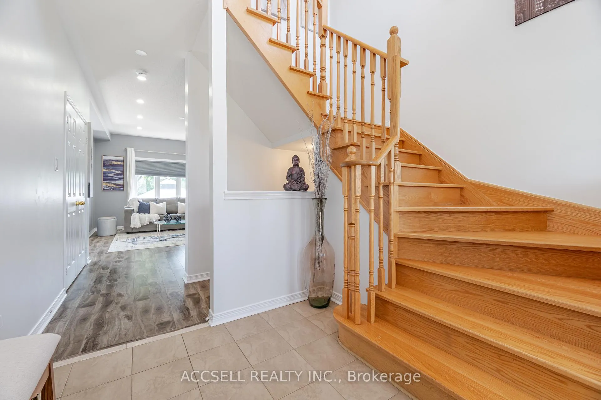 Photo 35 of 79 Lobb Court, Clarington, Bowmanville — HOMEH