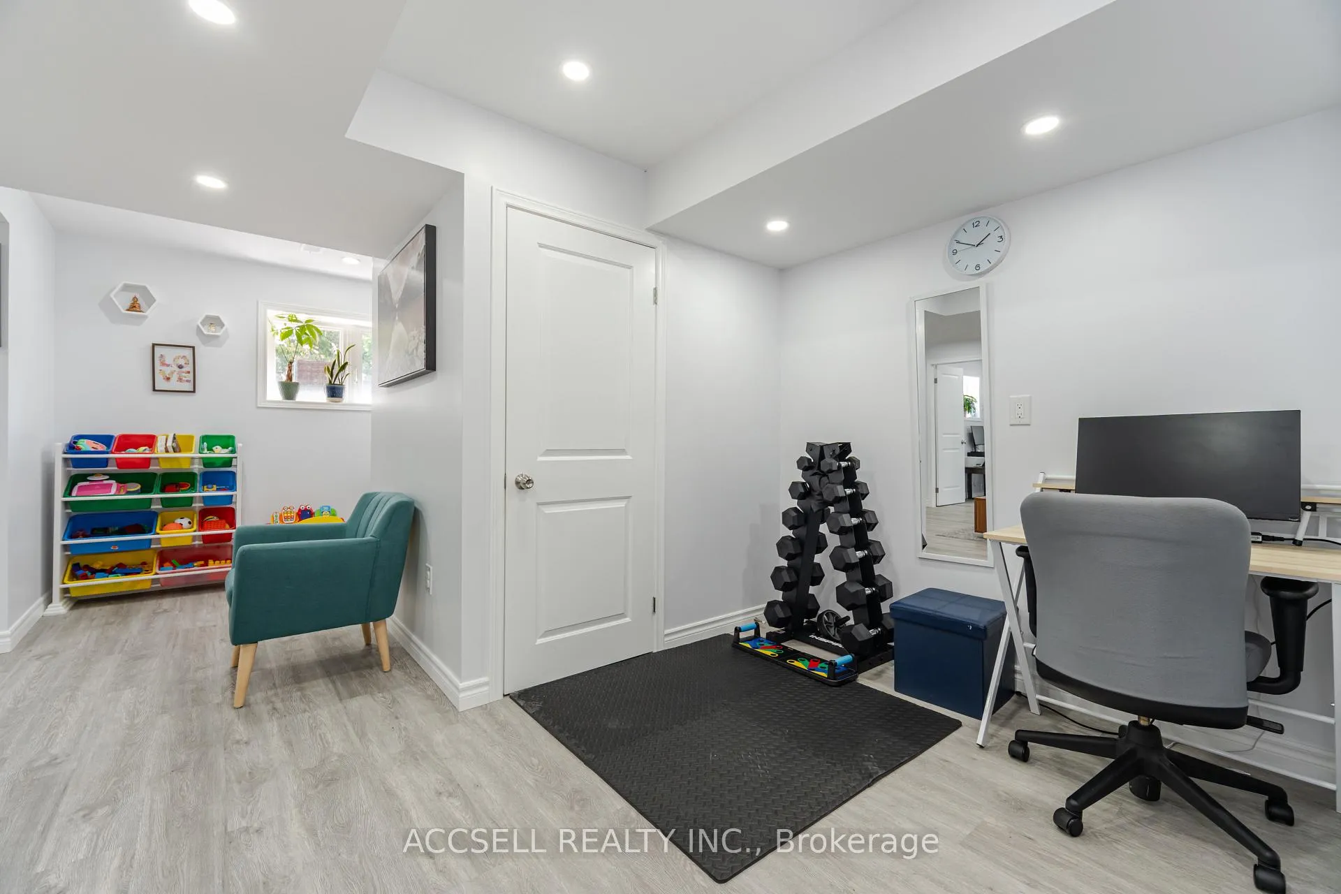 Photo 69 of 79 Lobb Court, Clarington, Bowmanville — HOMEH