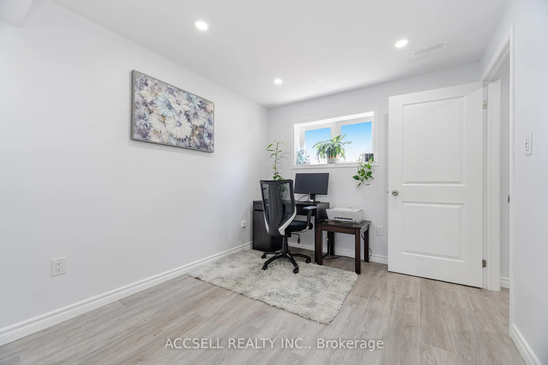 Photo 73 of 79 Lobb Court, Clarington, Bowmanville — HOMEH