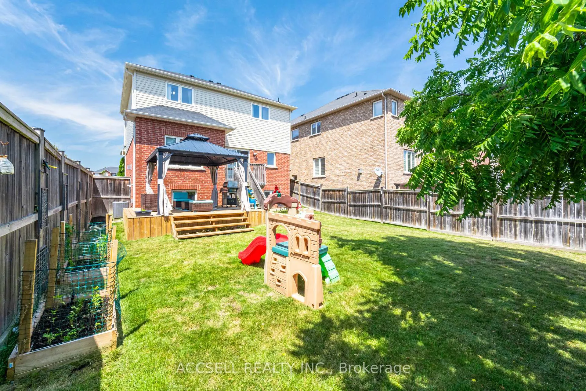 Photo 77 of 79 Lobb Court, Clarington, Bowmanville — HOMEH