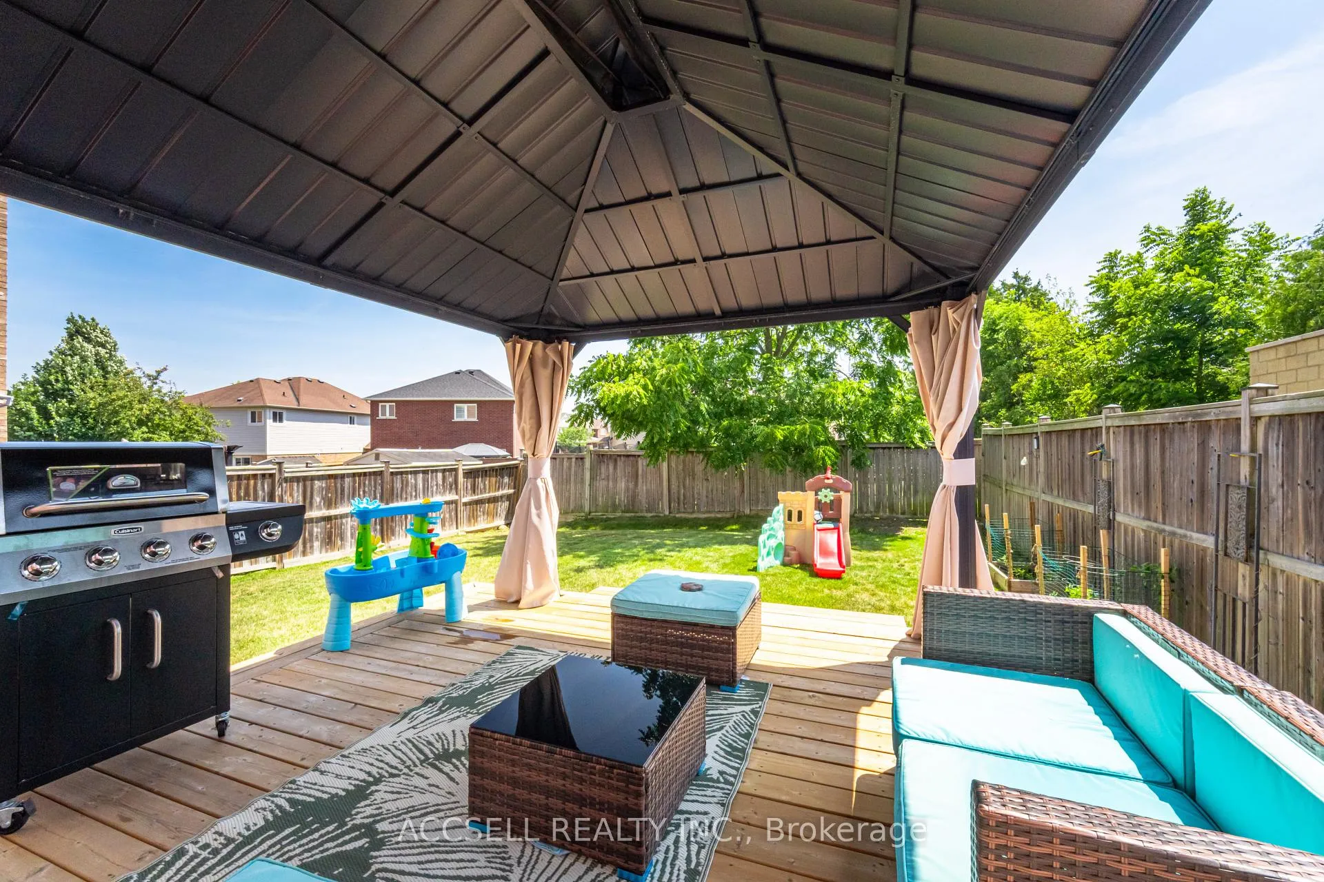 Photo 82 of 79 Lobb Court, Clarington, Bowmanville — HOMEH