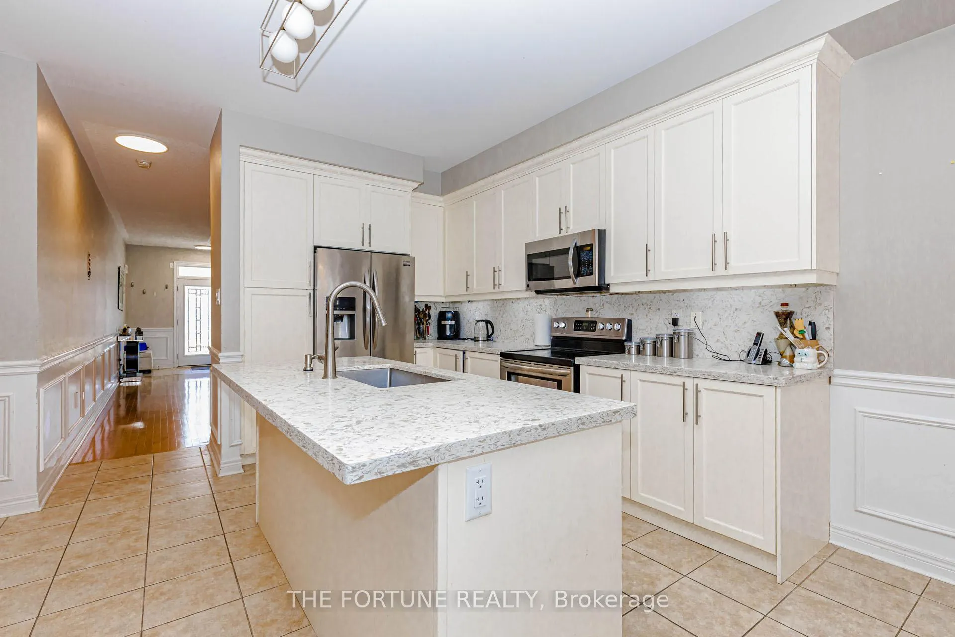 Photo 12 of 30 Cedarsprings Way, Brampton, Sandringham-Wellington — HOMEH