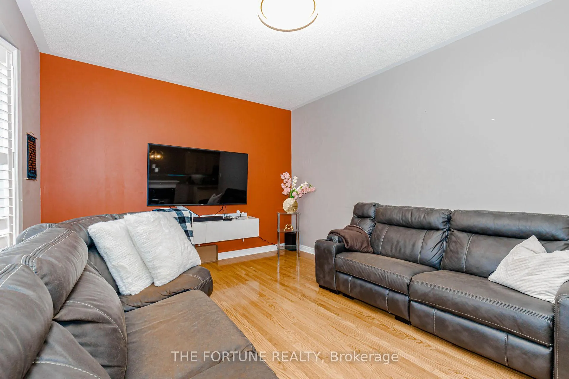 Photo 26 of 30 Cedarsprings Way, Brampton, Sandringham-Wellington — HOMEH
