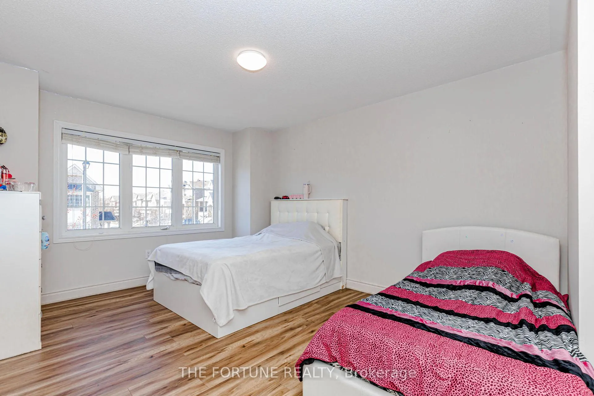 Photo 34 of 30 Cedarsprings Way, Brampton, Sandringham-Wellington — HOMEH