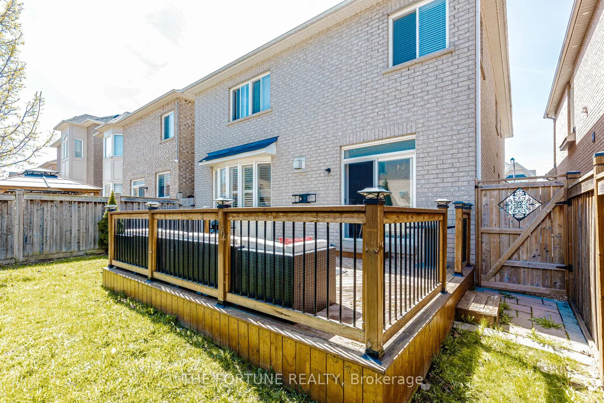 Photo 61 of 30 Cedarsprings Way, Brampton, Sandringham-Wellington — HOMEH