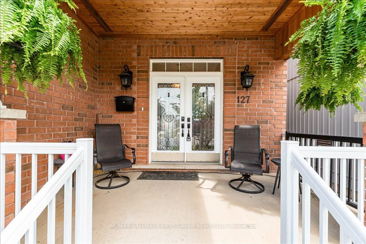 Photo 6 of 127 Grady Drive, Clarington, Newcastle — HOMEH