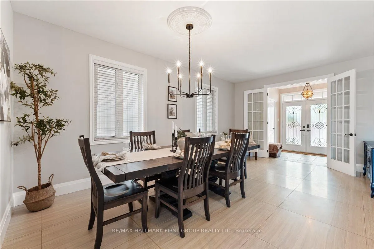 Photo 14 of 127 Grady Drive, Clarington, Newcastle — HOMEH