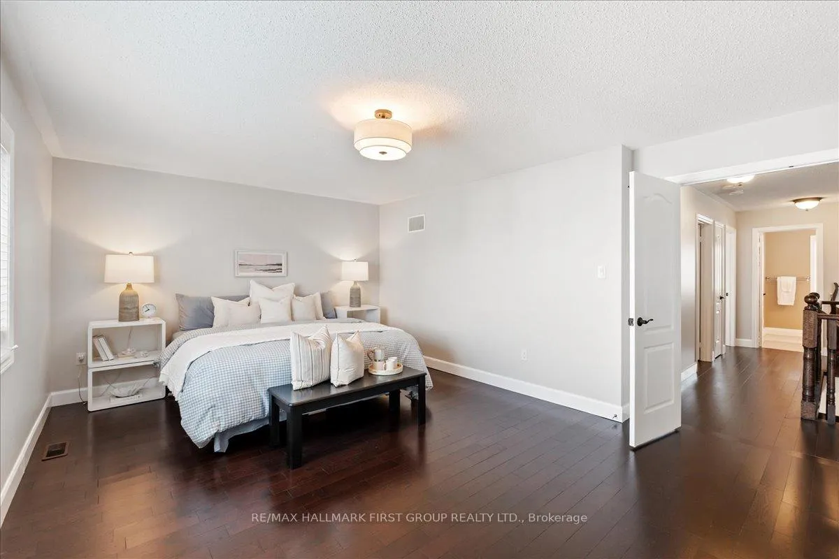 Photo 47 of 127 Grady Drive, Clarington, Newcastle — HOMEH