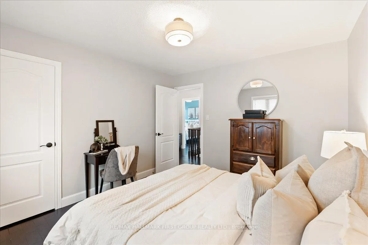Photo 57 of 127 Grady Drive, Clarington, Newcastle — HOMEH