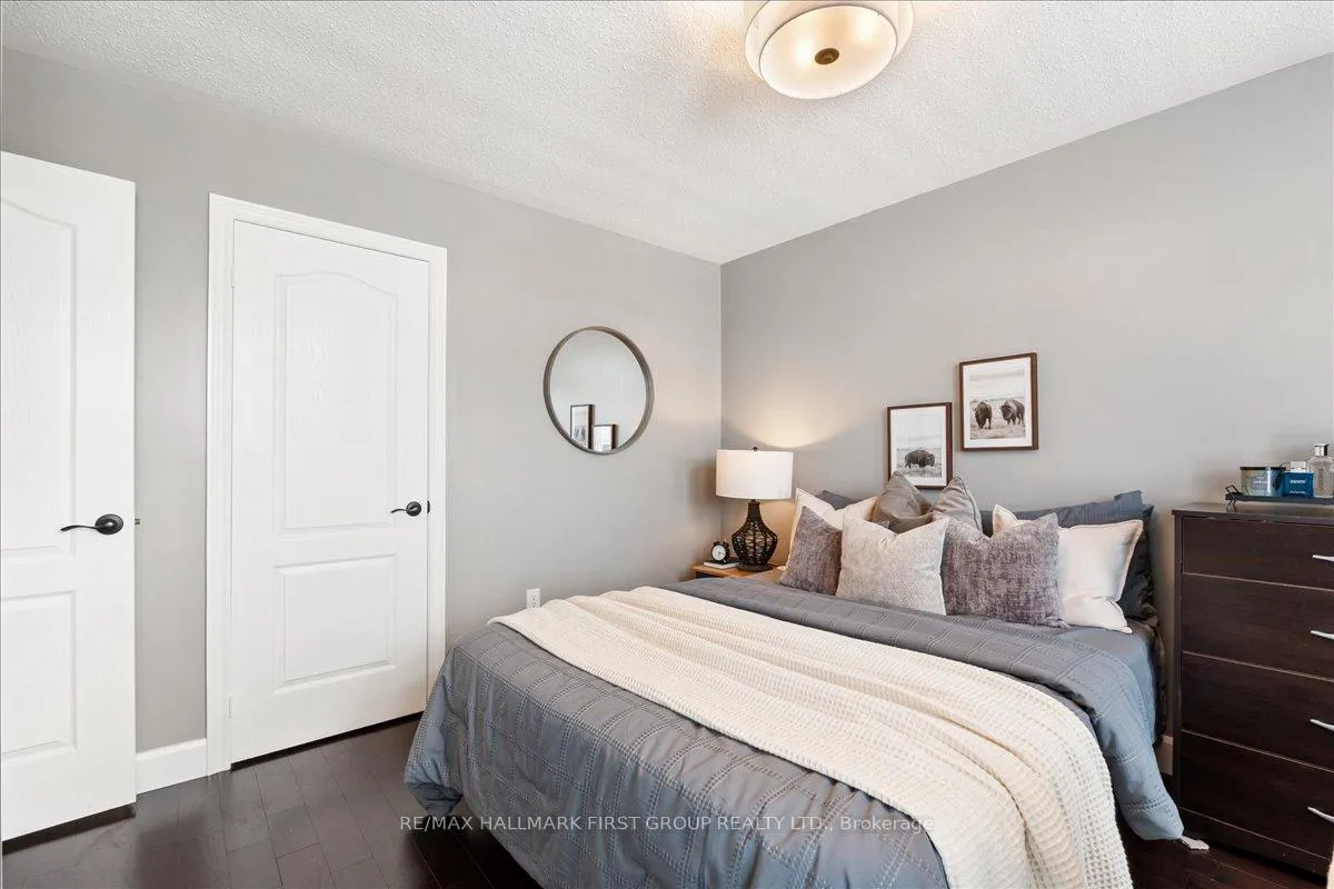 Photo 62 of 127 Grady Drive, Clarington, Newcastle — HOMEH