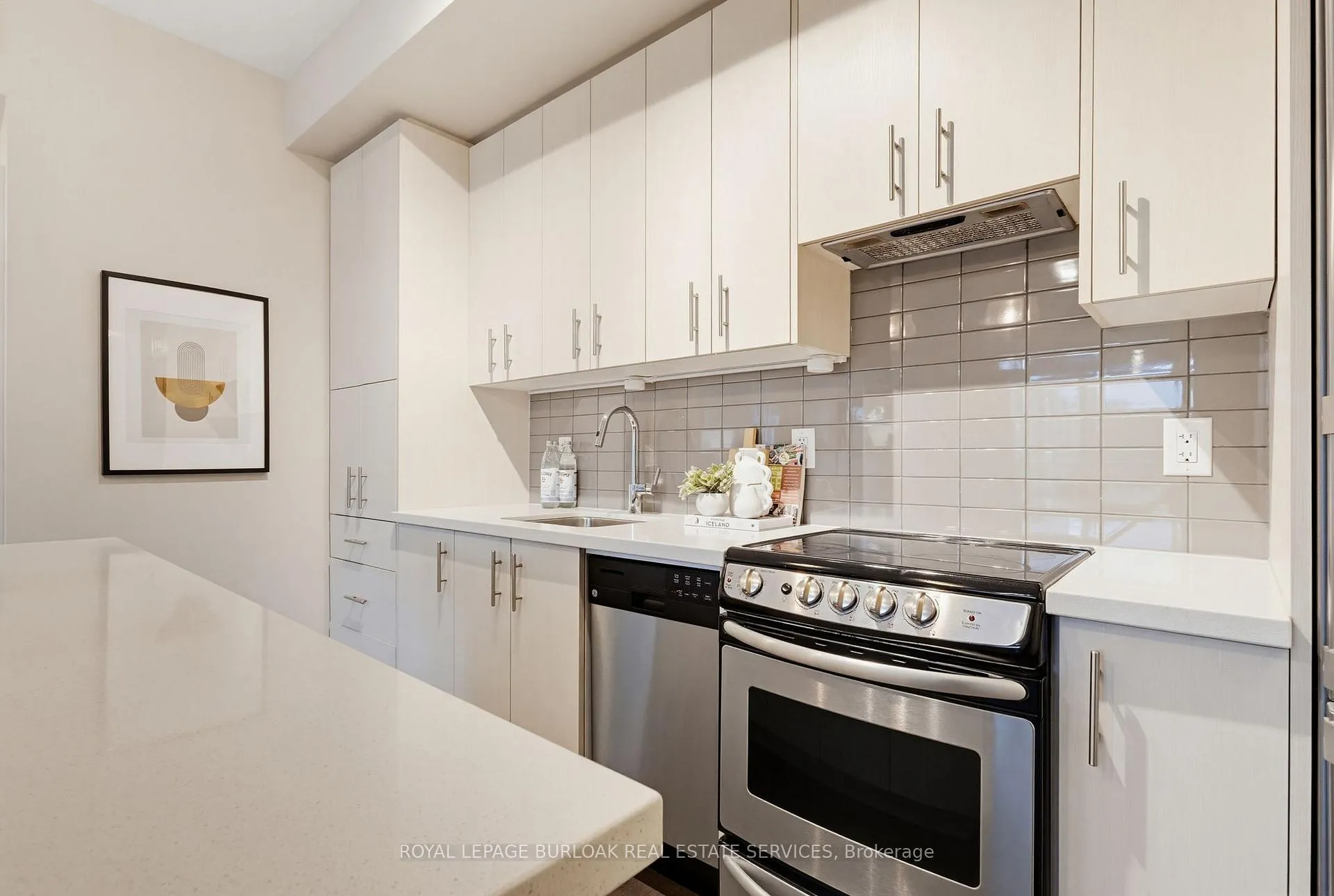 Photo 12 of Unit 202, 457 Plains Road E, Burlington, LaSalle — HOMEH