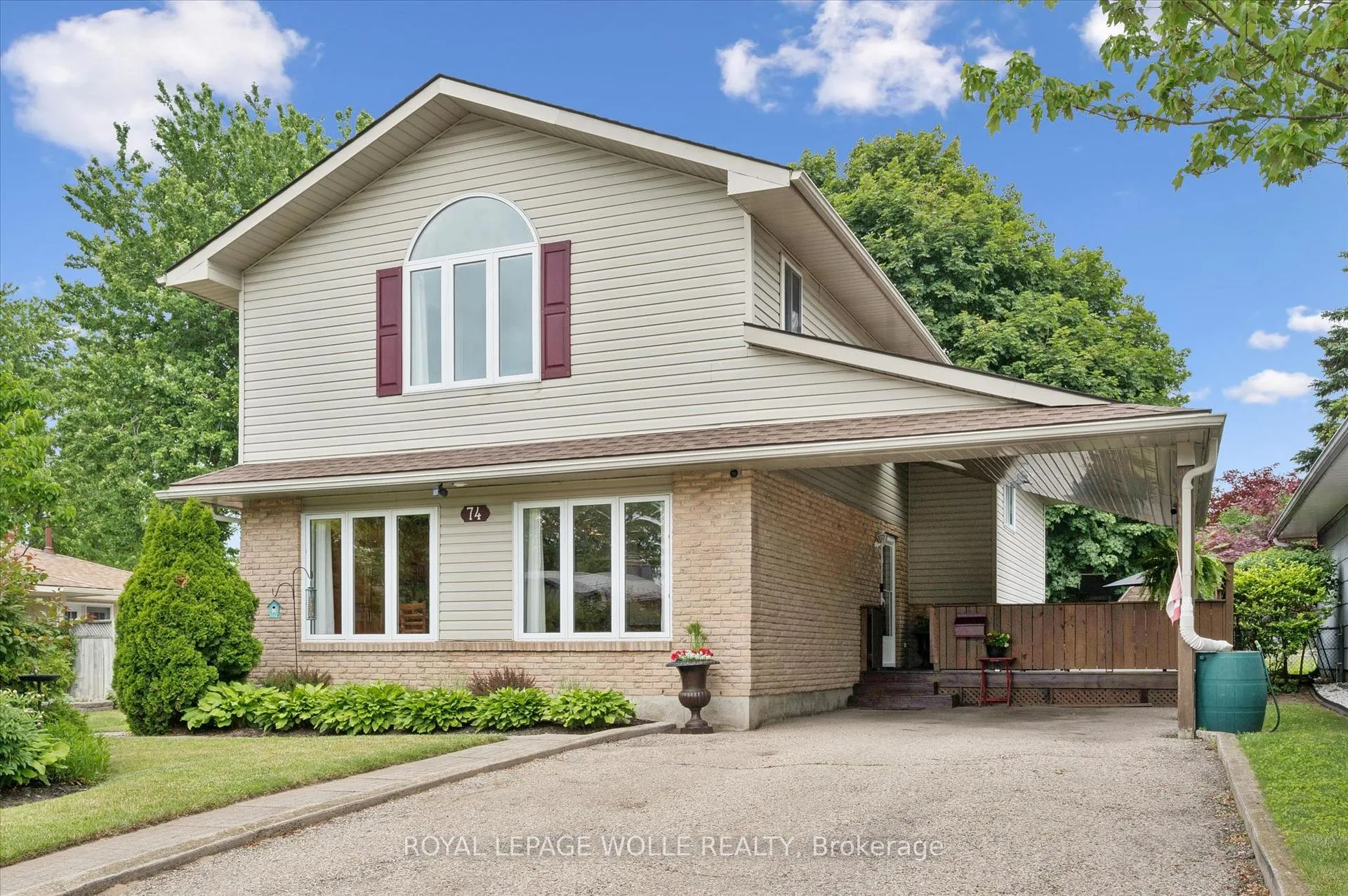 Photo 5 of 74 Calmcrest Drive, Kitchener — HOMEH