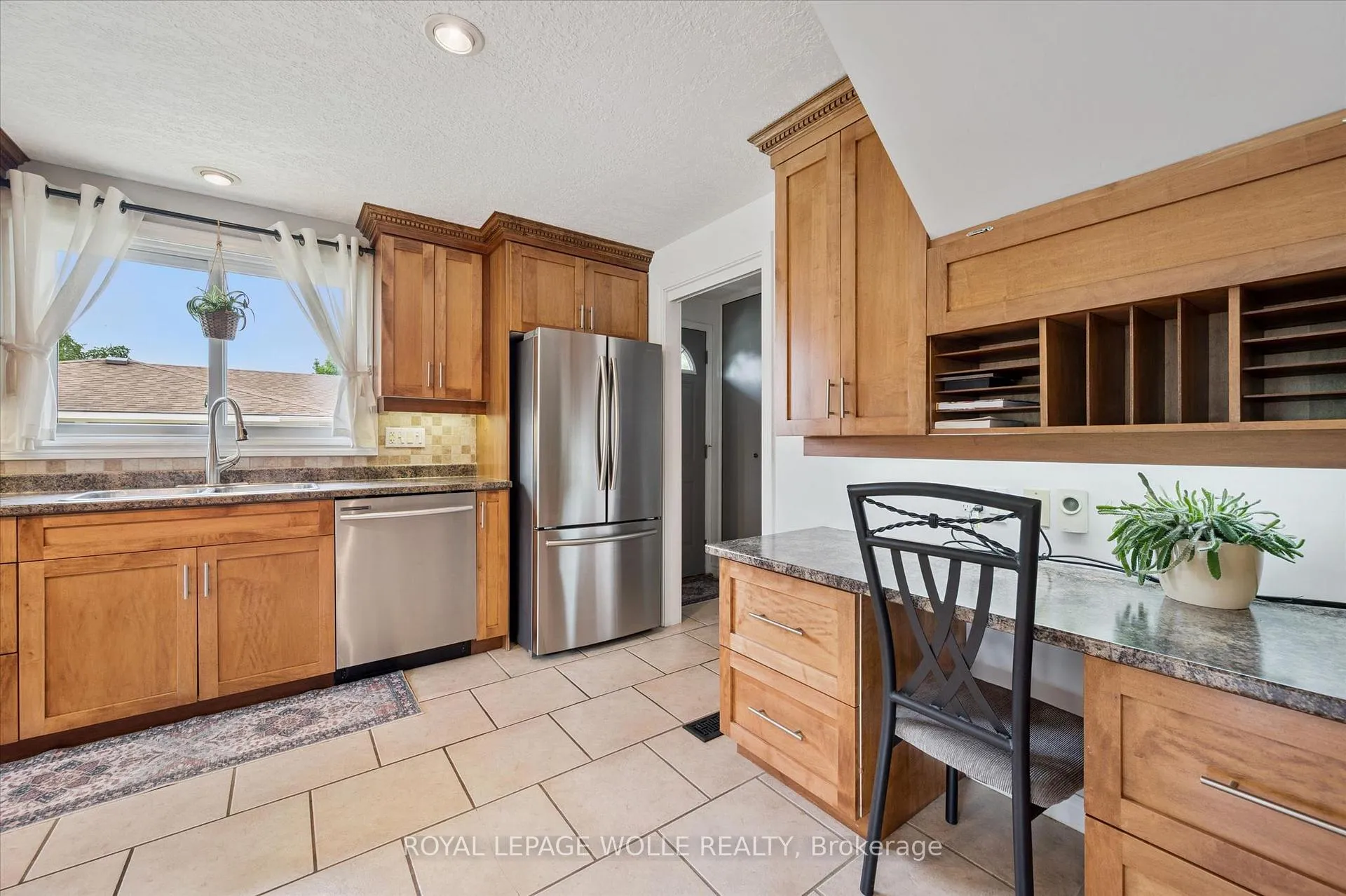Photo 25 of 74 Calmcrest Drive, Kitchener — HOMEH