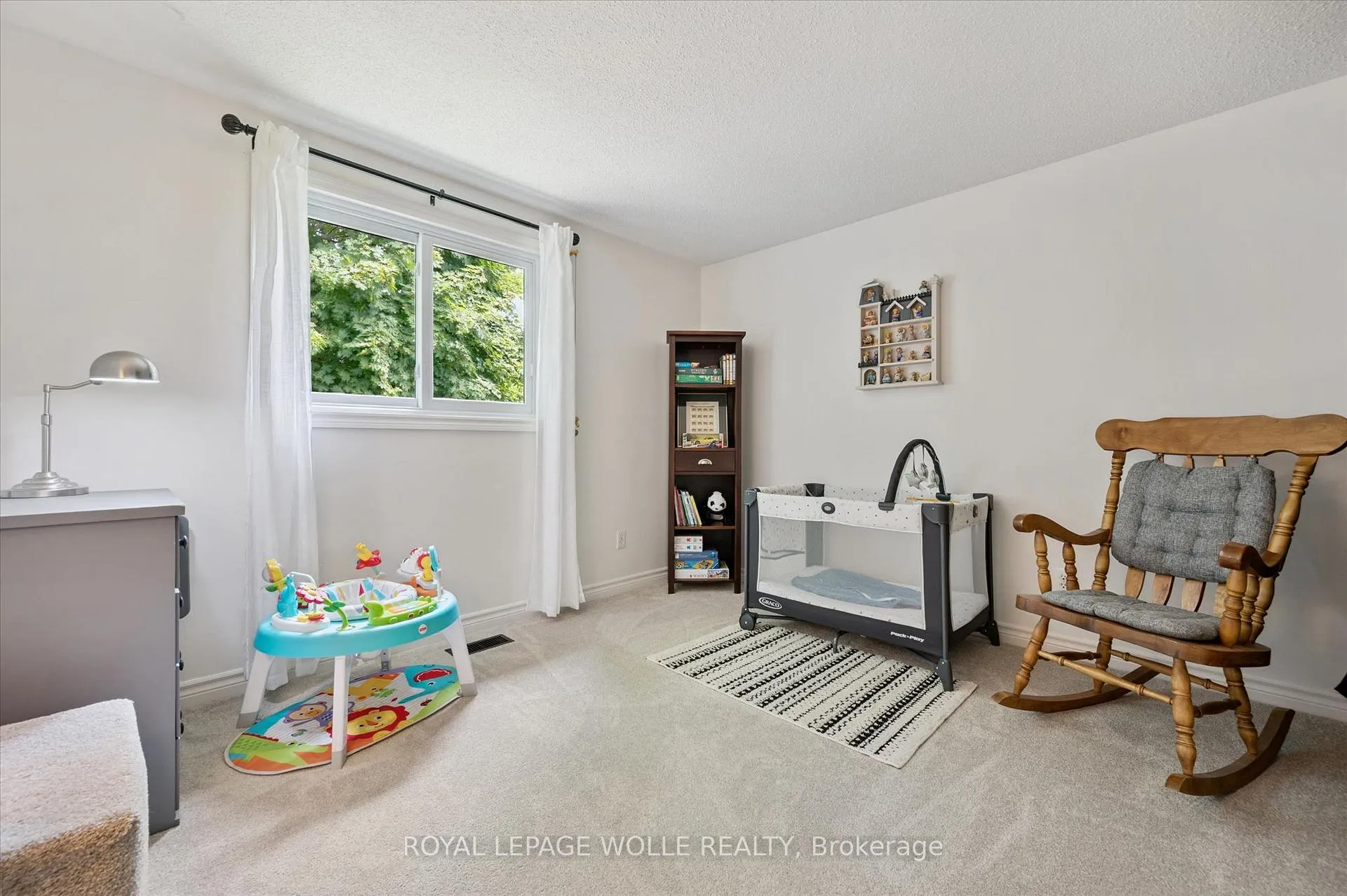 Photo 36 of 74 Calmcrest Drive, Kitchener — HOMEH