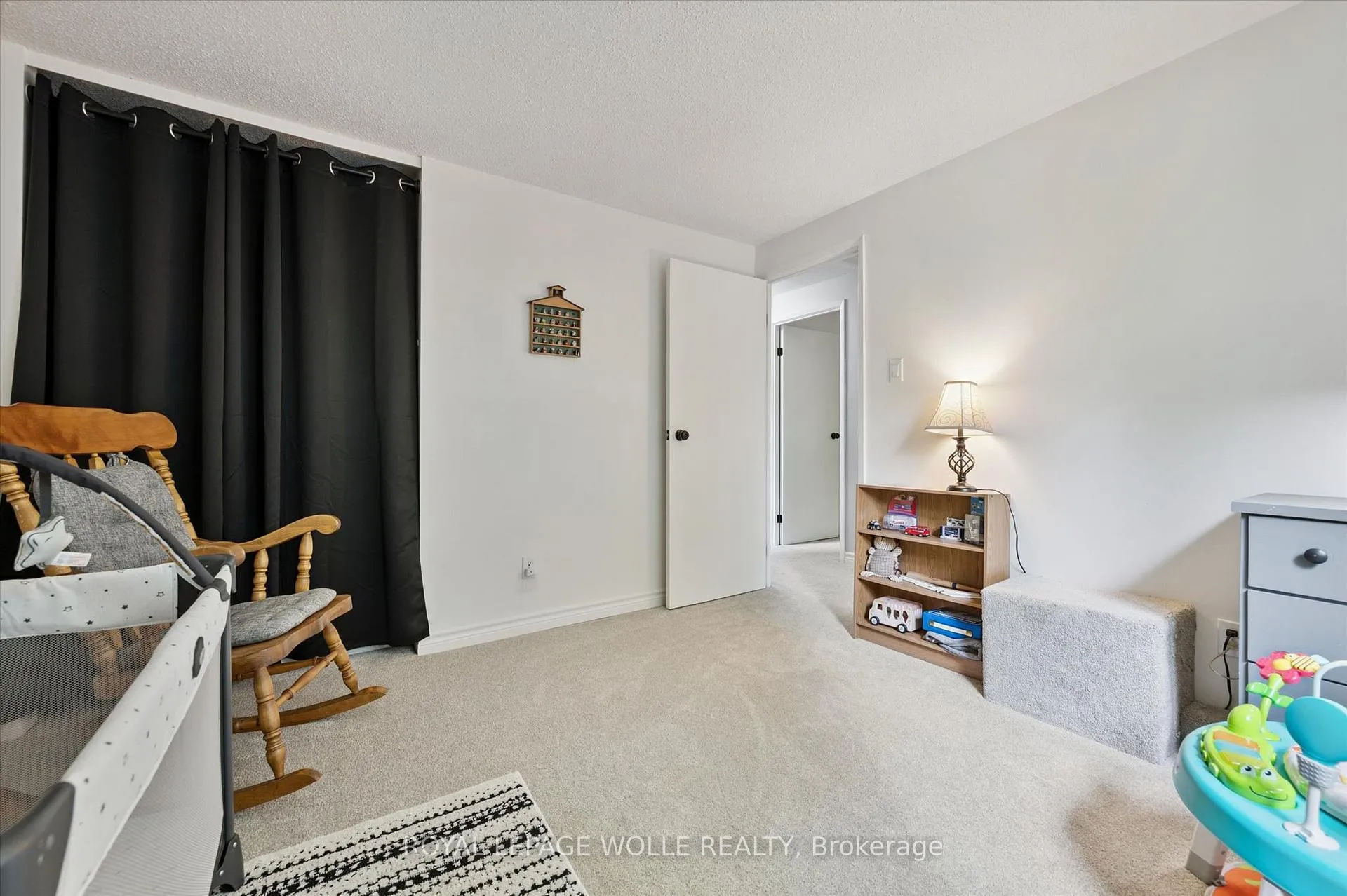Photo 37 of 74 Calmcrest Drive, Kitchener — HOMEH