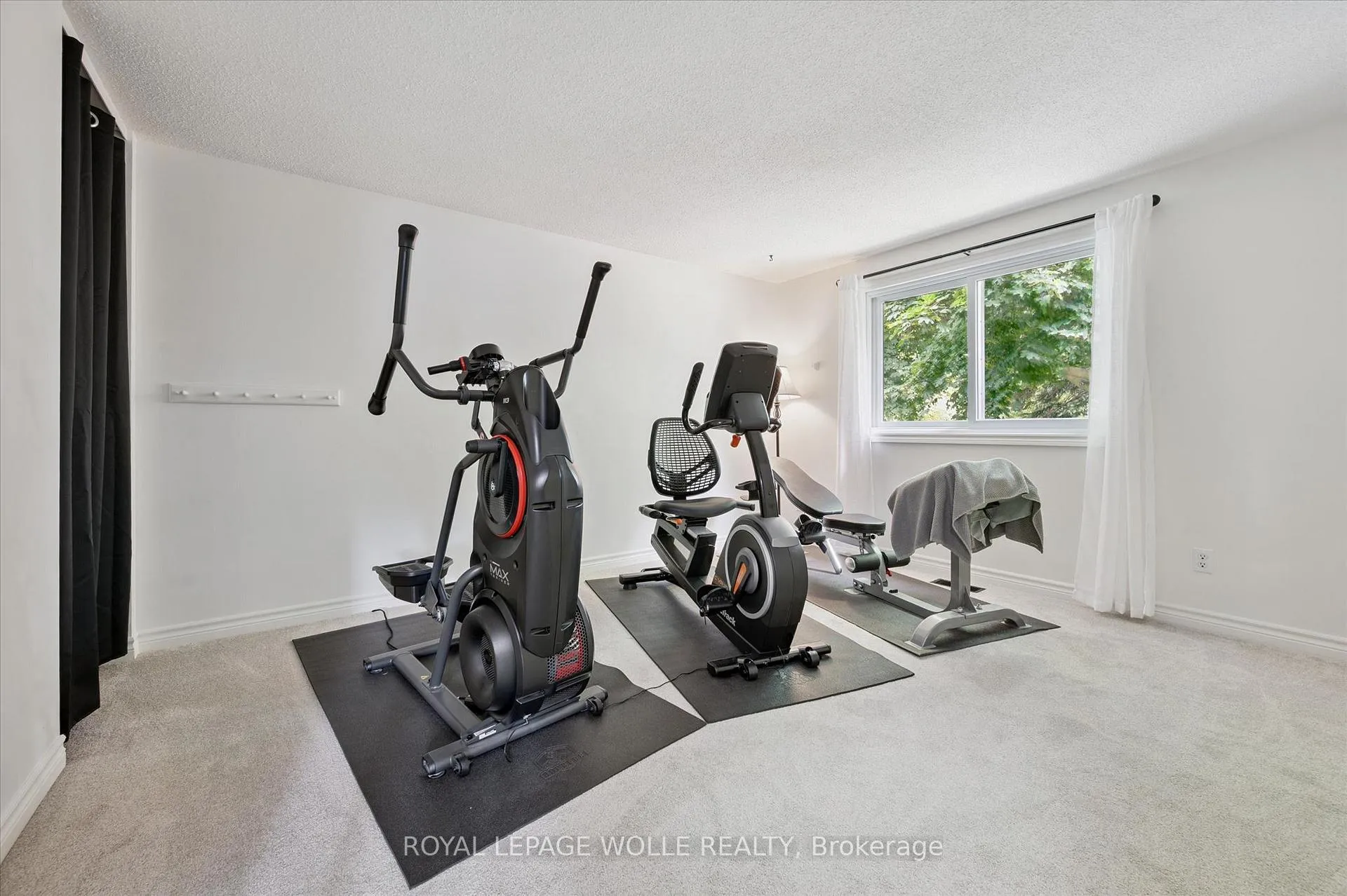 Photo 39 of 74 Calmcrest Drive, Kitchener — HOMEH