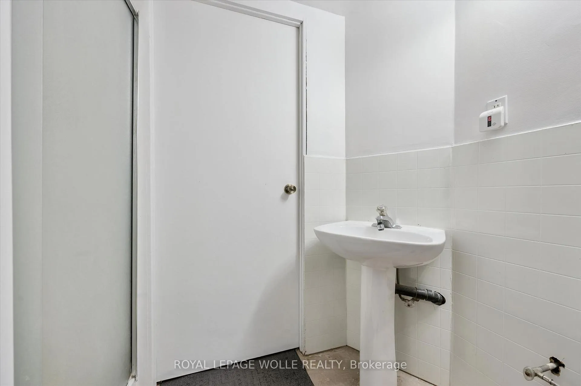 Photo 64 of 74 Calmcrest Drive, Kitchener — HOMEH