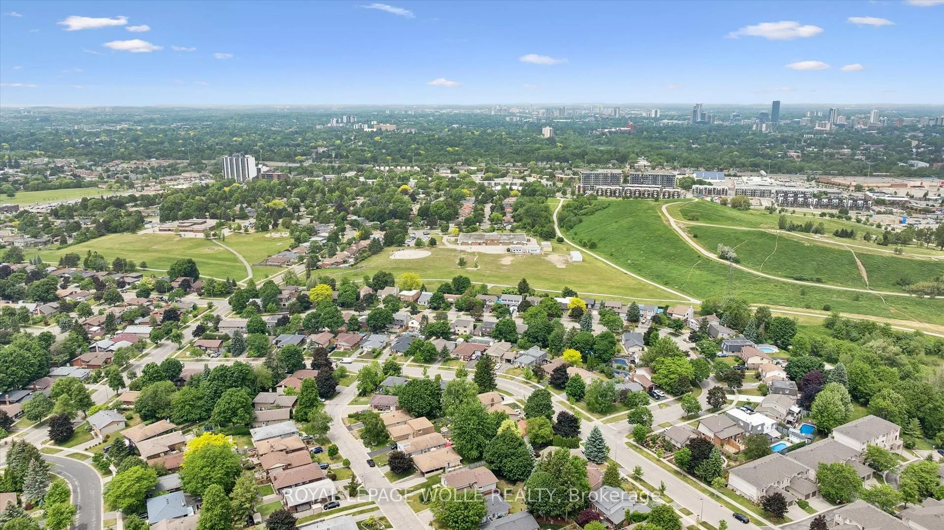 Photo 84 of 74 Calmcrest Drive, Kitchener — HOMEH