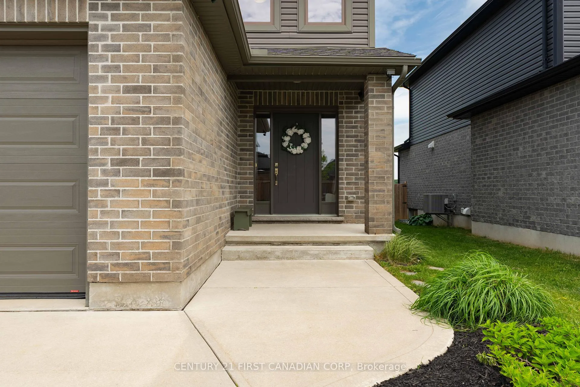 Photo 8 of 148 Gilmour Drive, Lucan Biddulph, Lucan — HOMEH