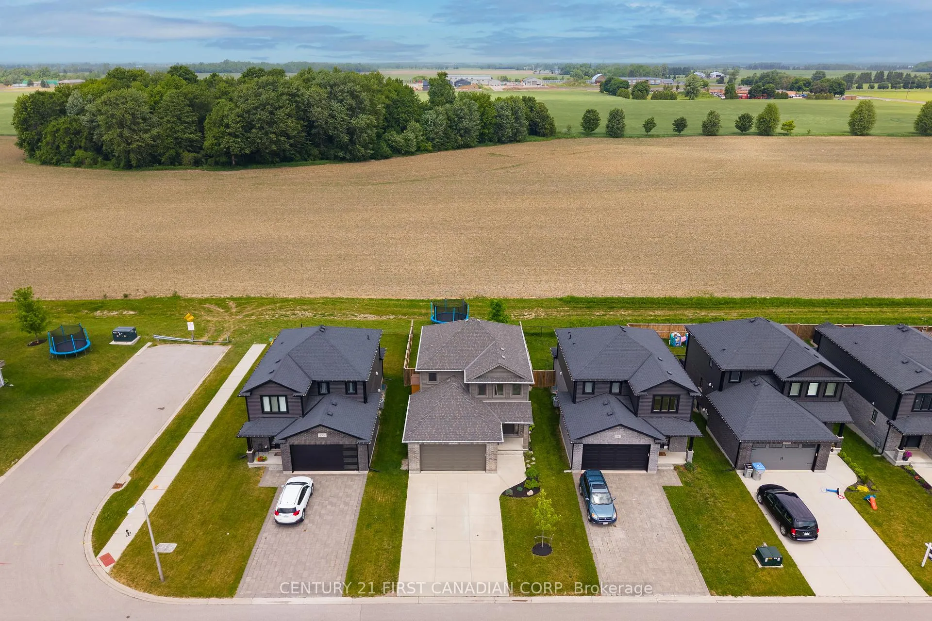 Photo 80 of 148 Gilmour Drive, Lucan Biddulph, Lucan — HOMEH