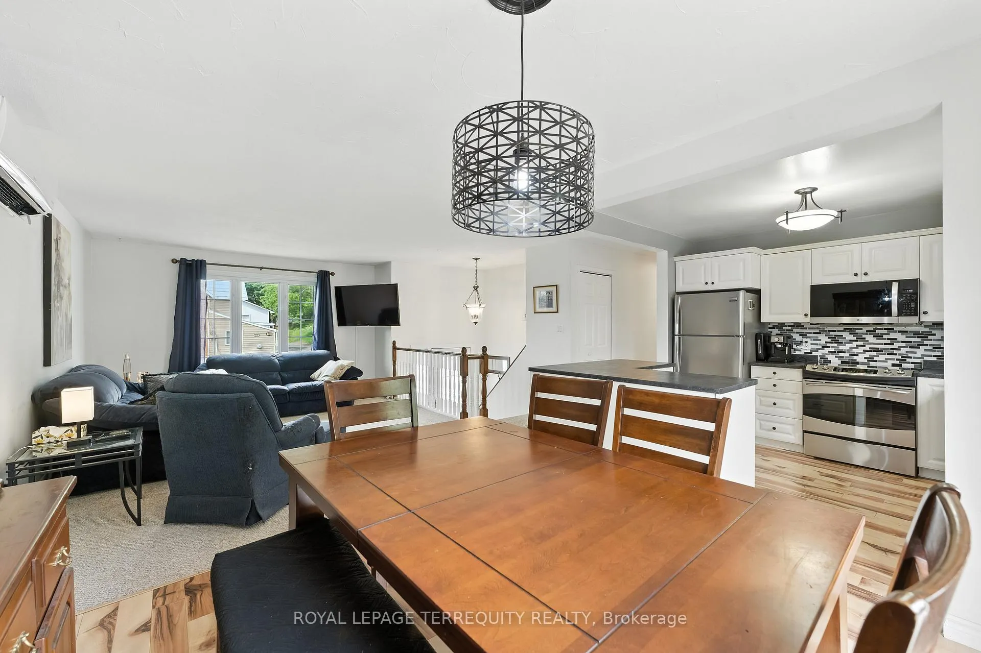Photo 12 of 211 William Street, Stirling-Rawdon, Stirling Ward — HOMEH