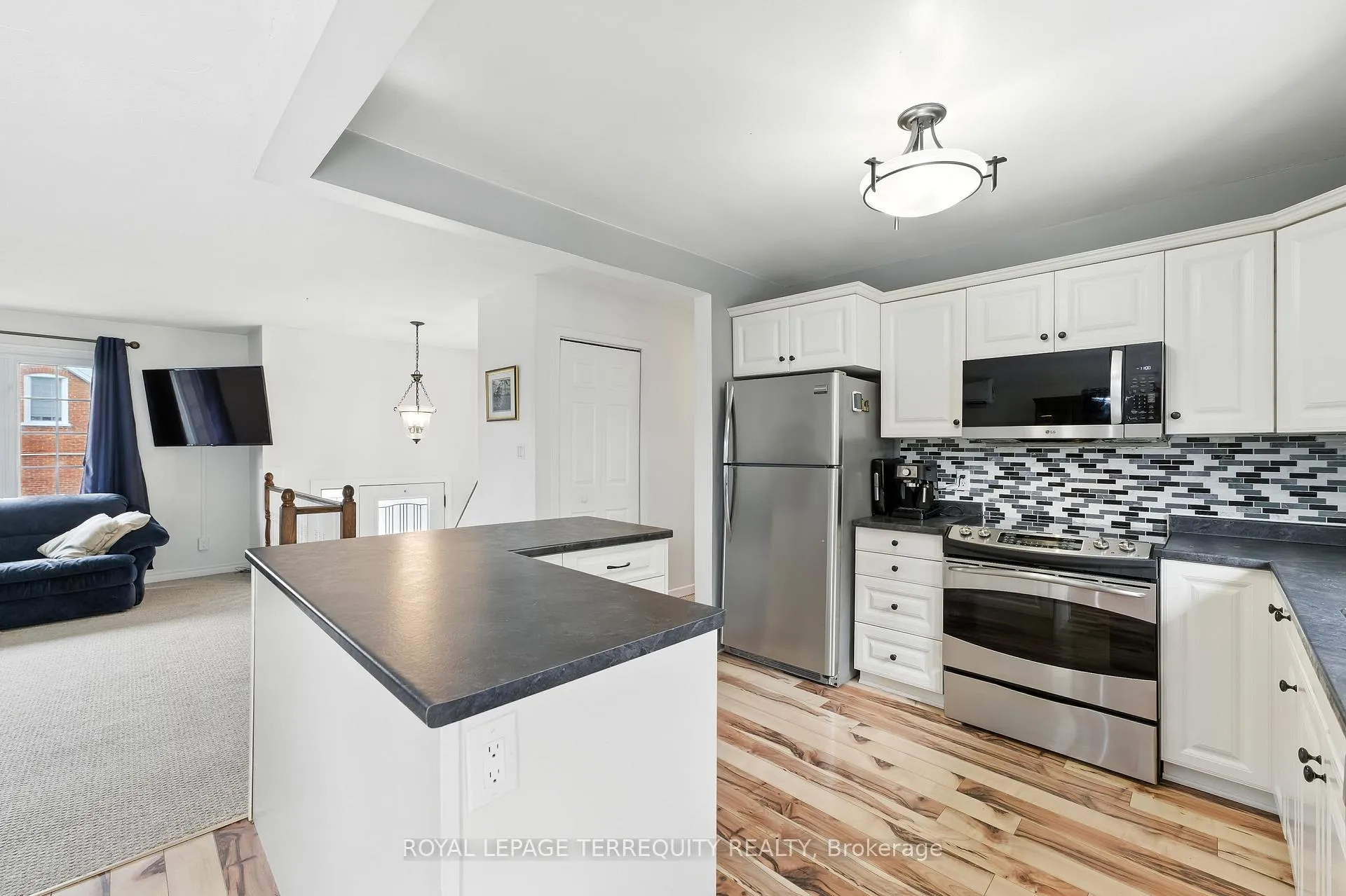 Photo 13 of 211 William Street, Stirling-Rawdon, Stirling Ward — HOMEH