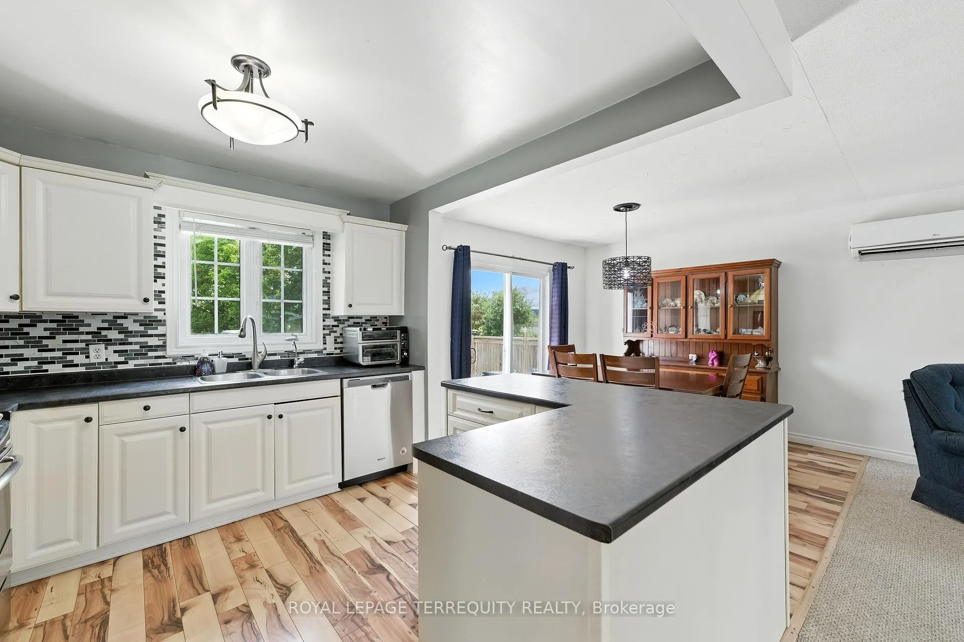 Photo 15 of 211 William Street, Stirling-Rawdon, Stirling Ward — HOMEH