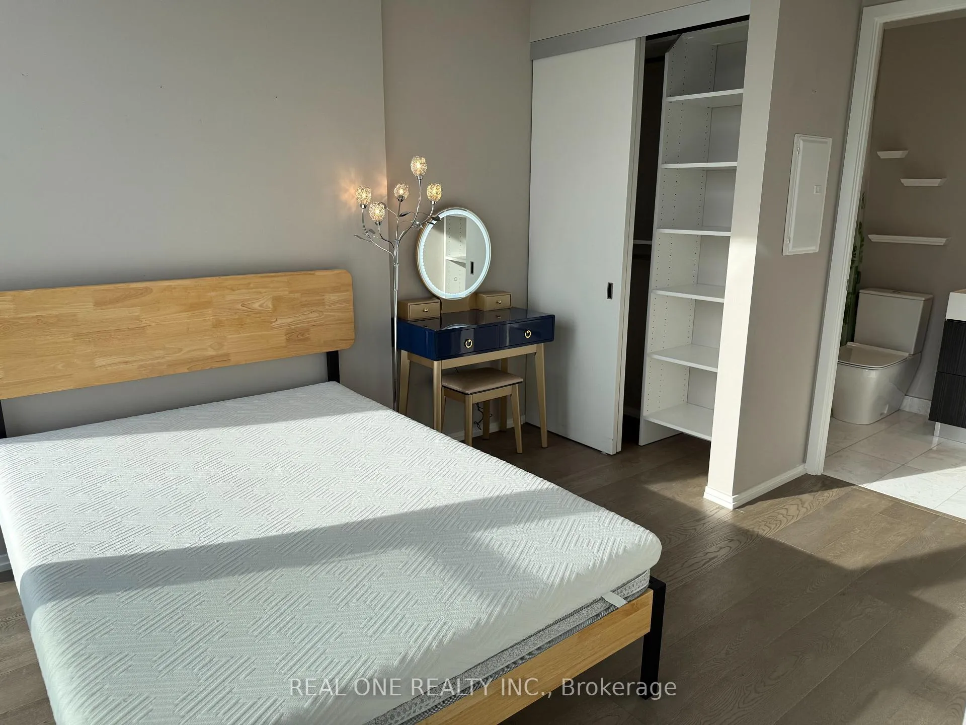 Photo 13 of Unit 1619, 5 Soudan Avenue, Toronto, Mount Pleasant West — HOMEH