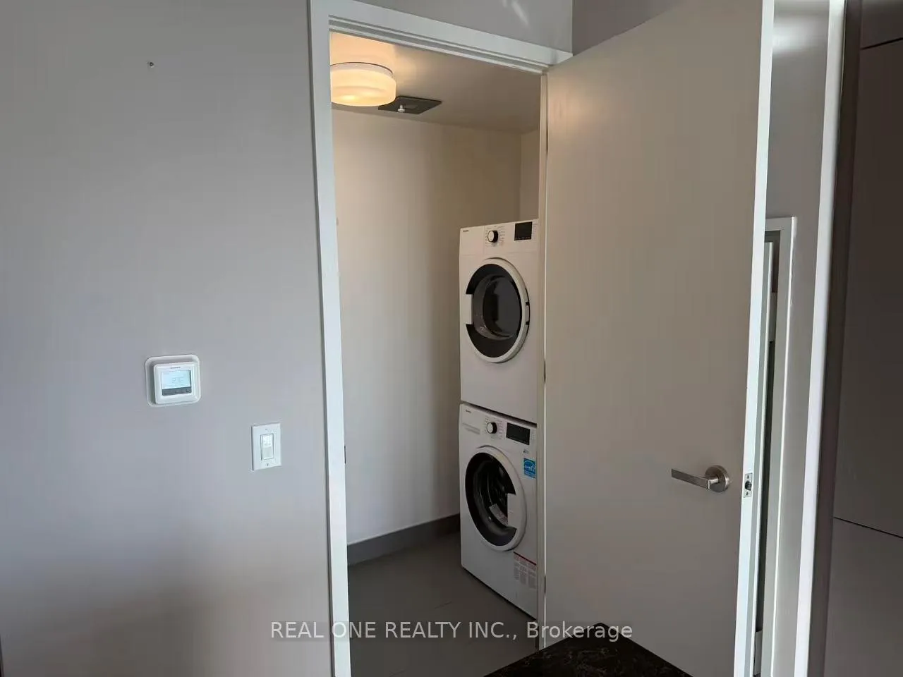 Photo 23 of Unit 1619, 5 Soudan Avenue, Toronto, Mount Pleasant West — HOMEH