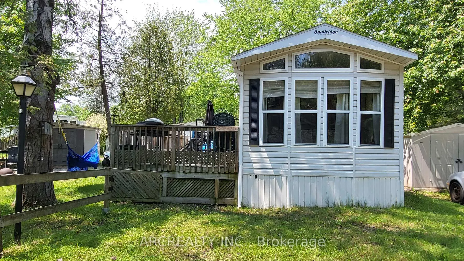 Photo 2 of 10 Chickadee Court, Georgina, Pefferlaw — HOMEH