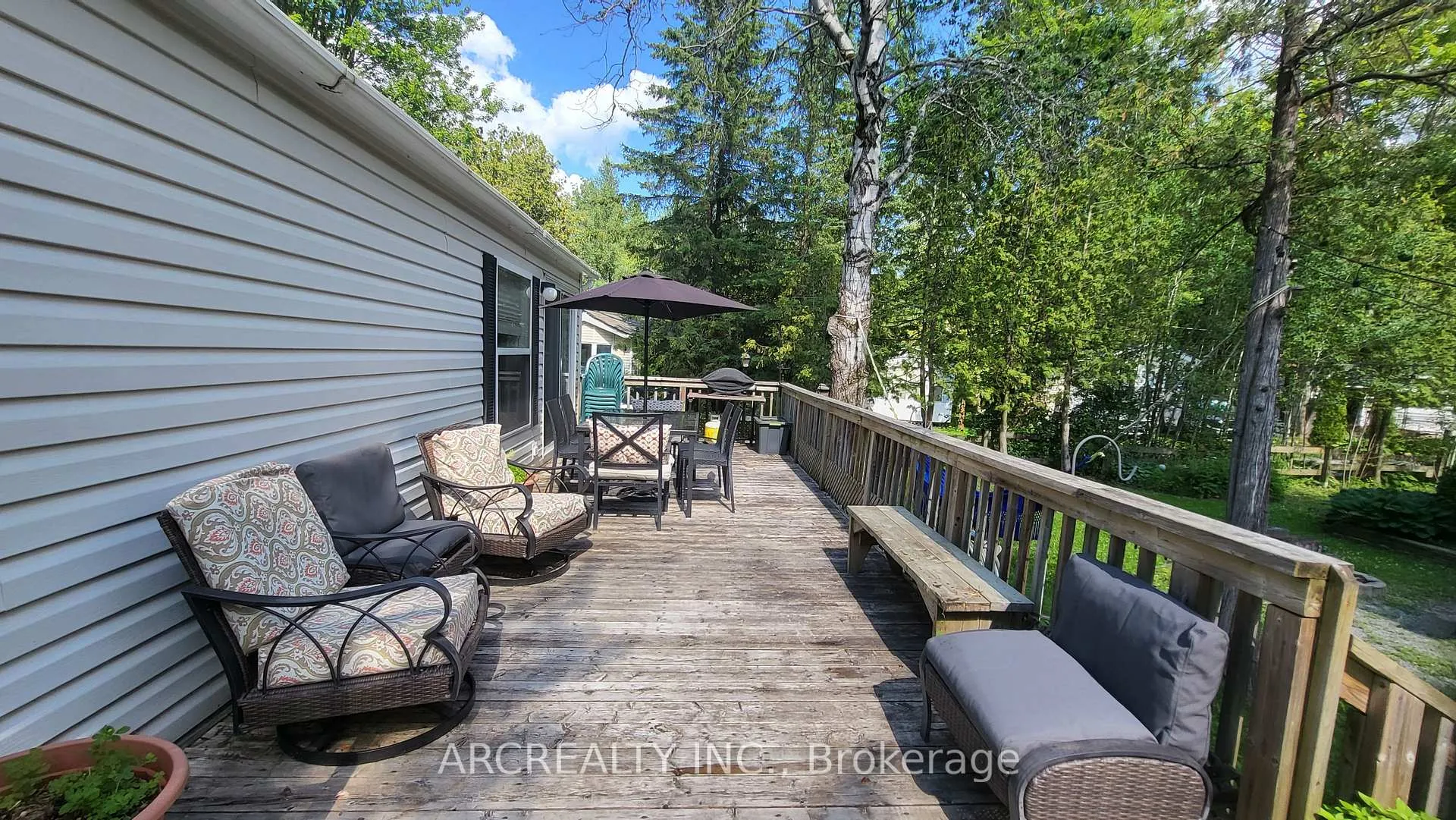Photo 6 of 10 Chickadee Court, Georgina, Pefferlaw — HOMEH