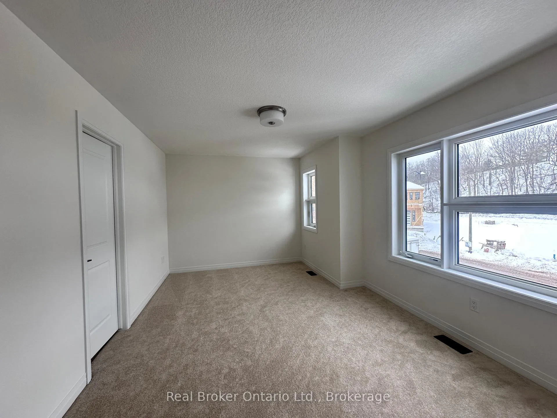 Photo 17 of Unit UPPER, 26 Mckernan Avenue, Brantford, Northwest Industrial — HOMEH